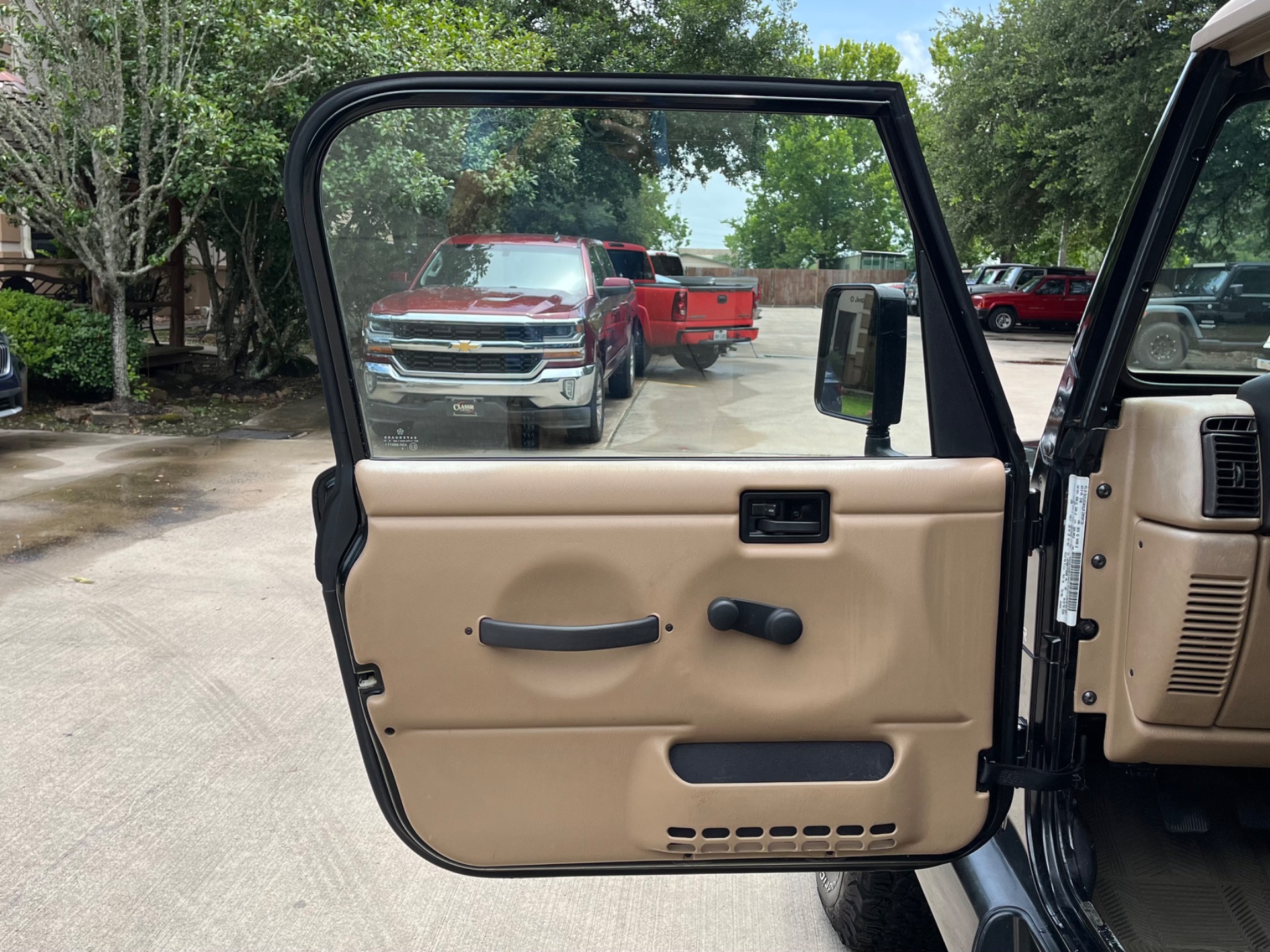 Used-2000-Jeep-Wrangler-Sahara (11)