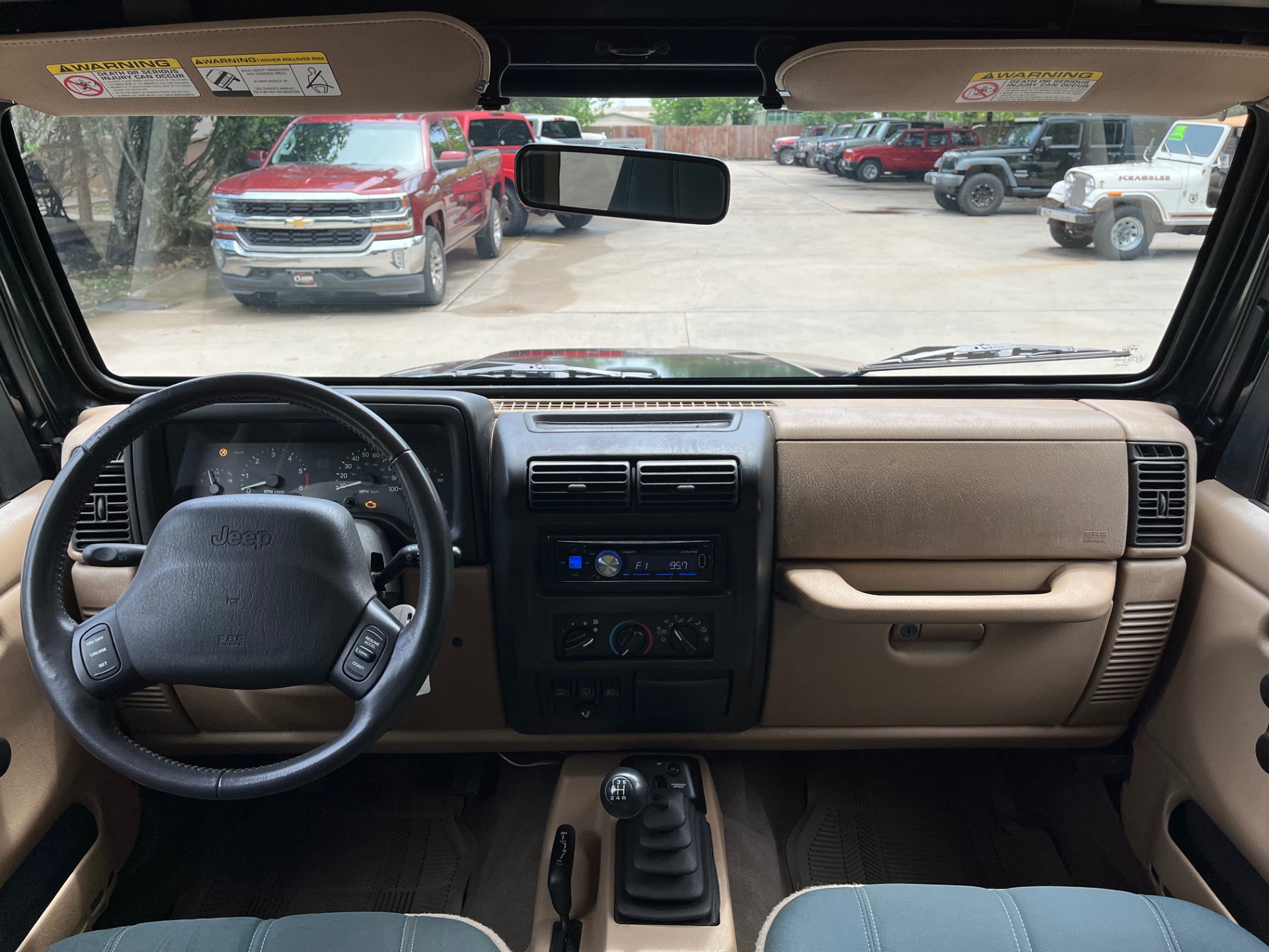 Used-2000-Jeep-Wrangler-Sahara (14)