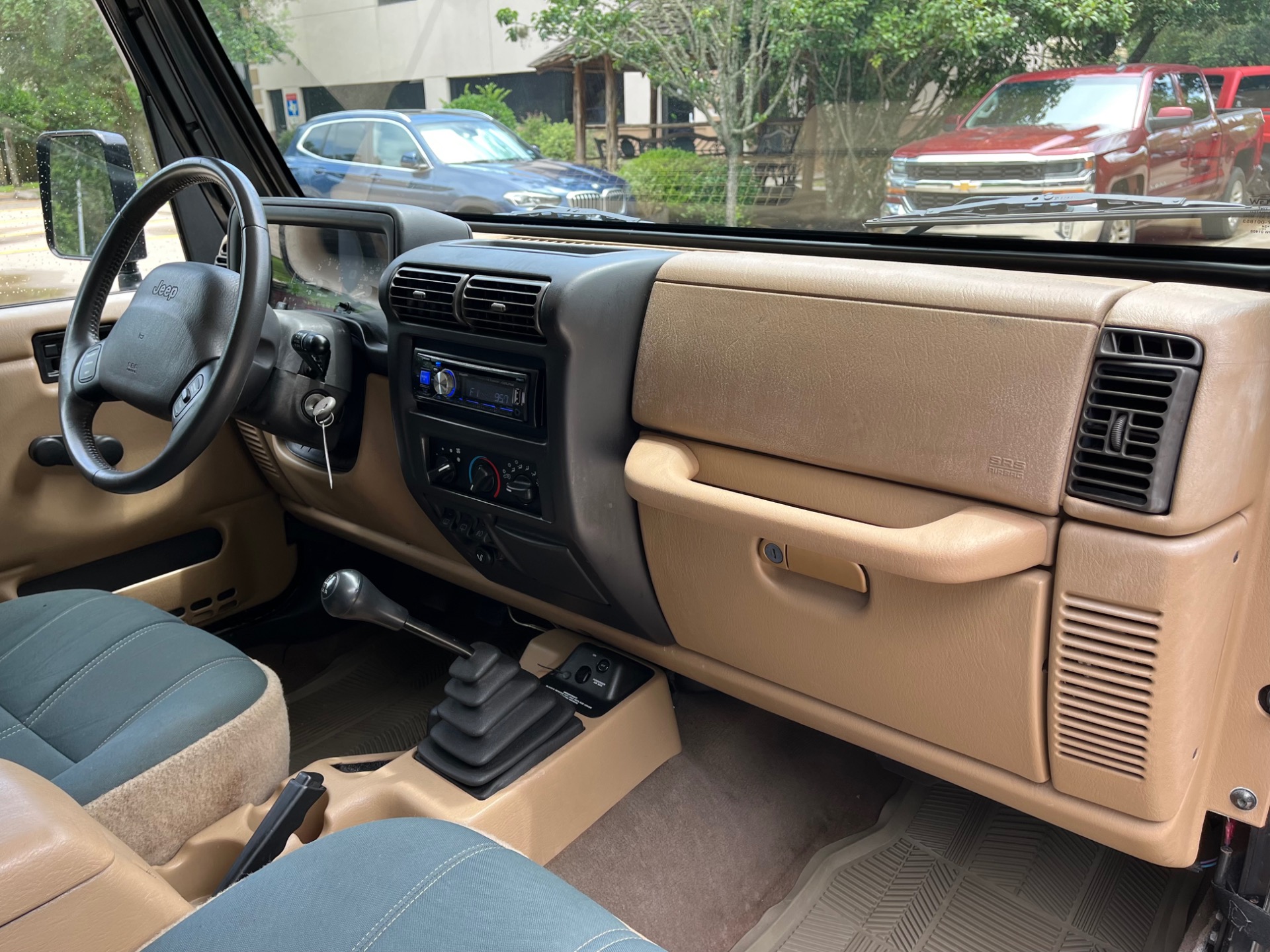 Used-2000-Jeep-Wrangler-Sahara (19)