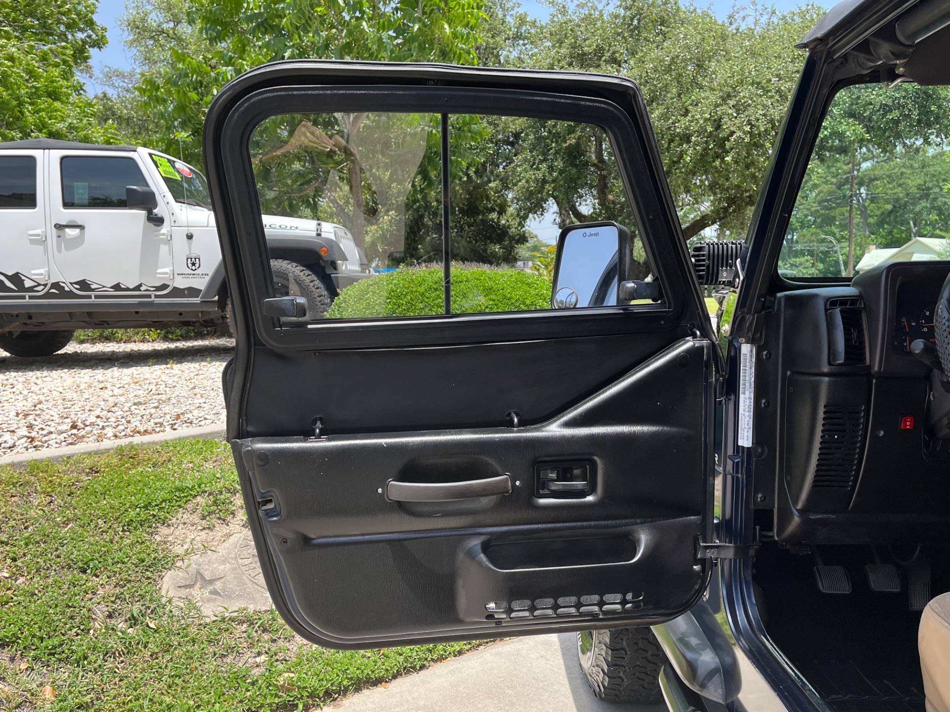 Used-2002-Jeep-Wrangler-X (11)