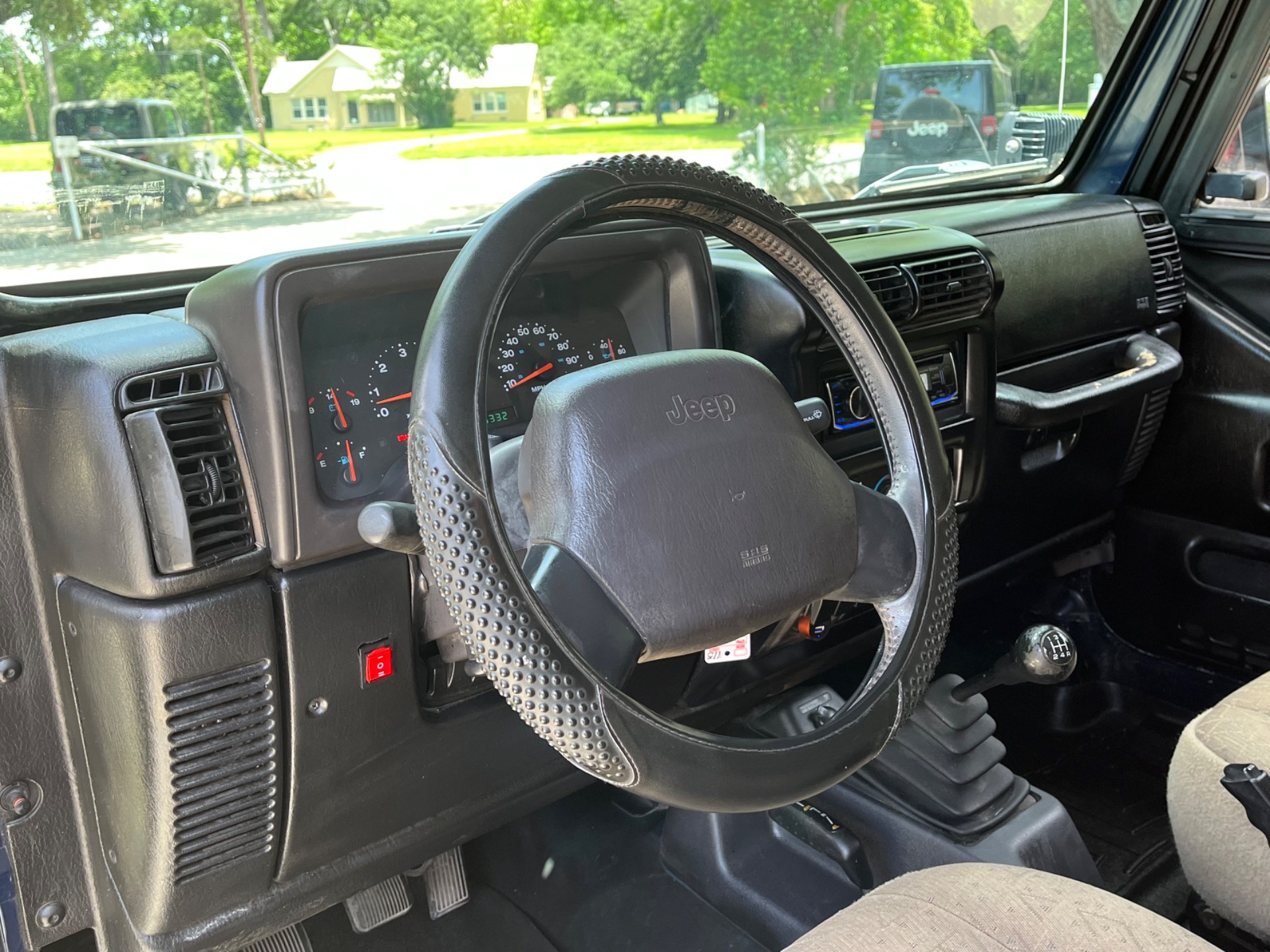 Used-2002-Jeep-Wrangler-X (14)