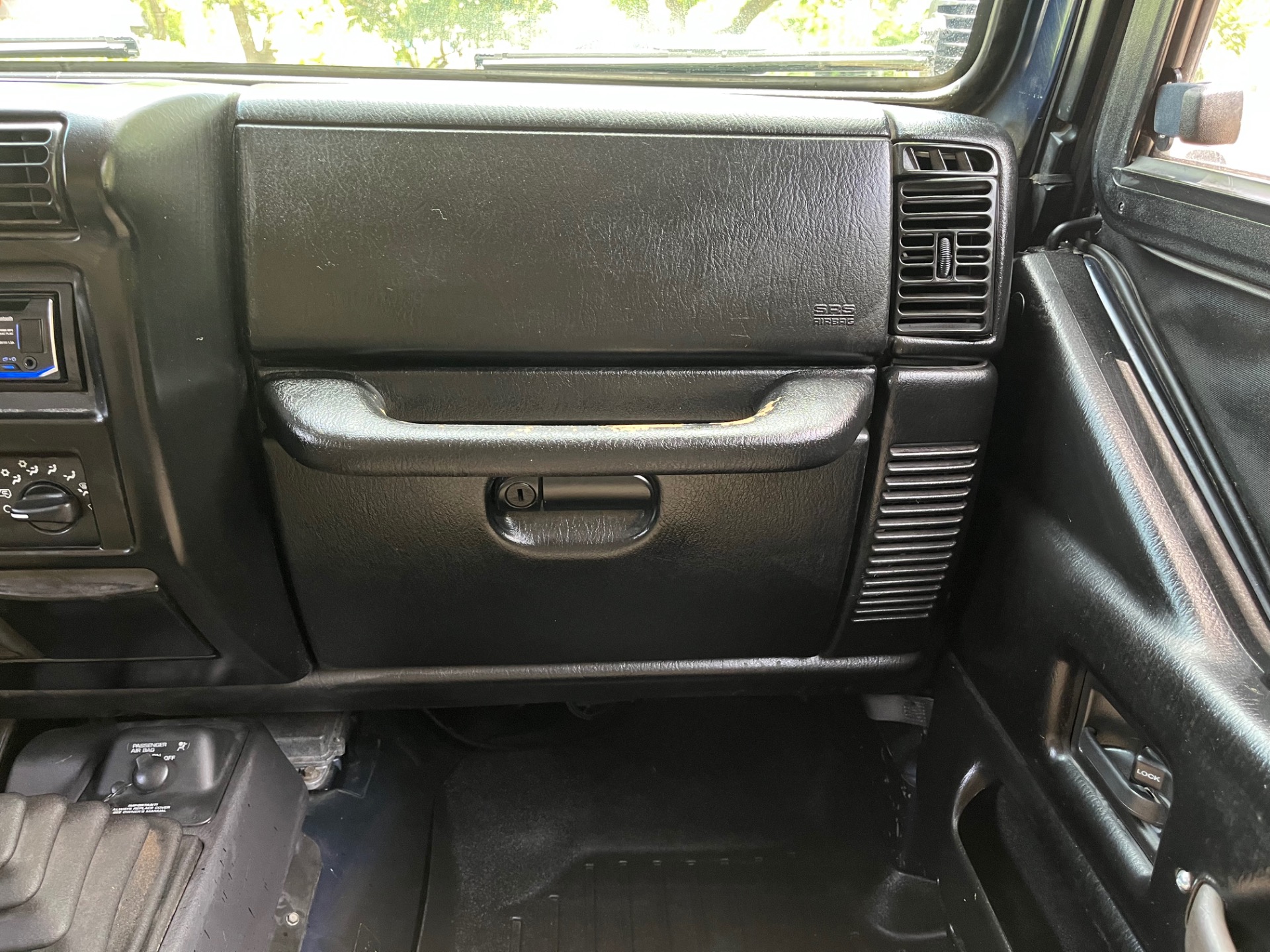 Used-2002-Jeep-Wrangler-X (19)