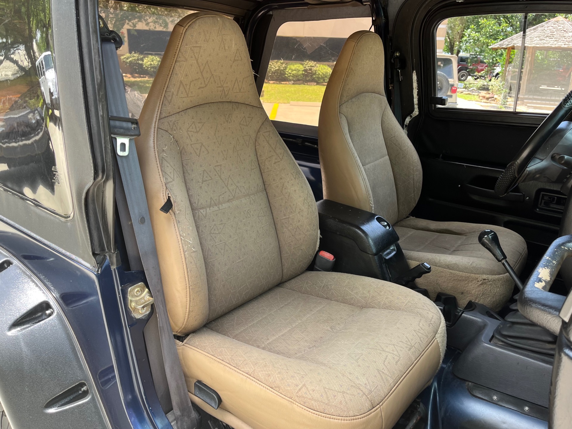 Used-2002-Jeep-Wrangler-X (22)