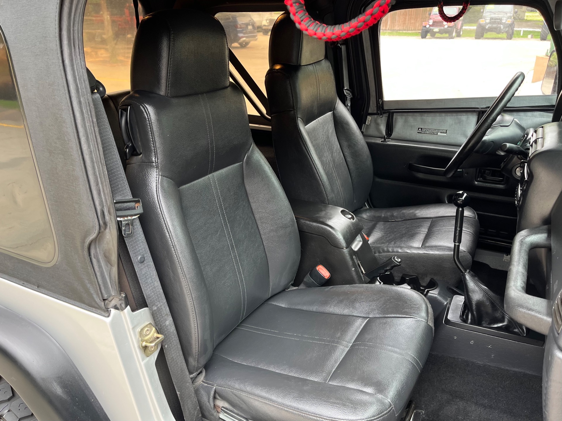 Used-2005-Jeep-Wrangler-SE (25)