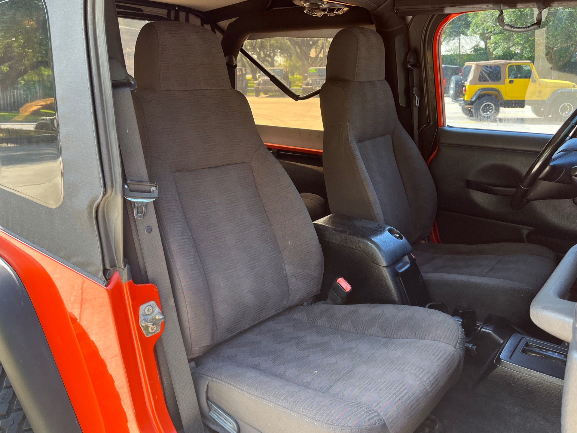 Used-2005-Jeep-Wrangler-Unlimited (17)