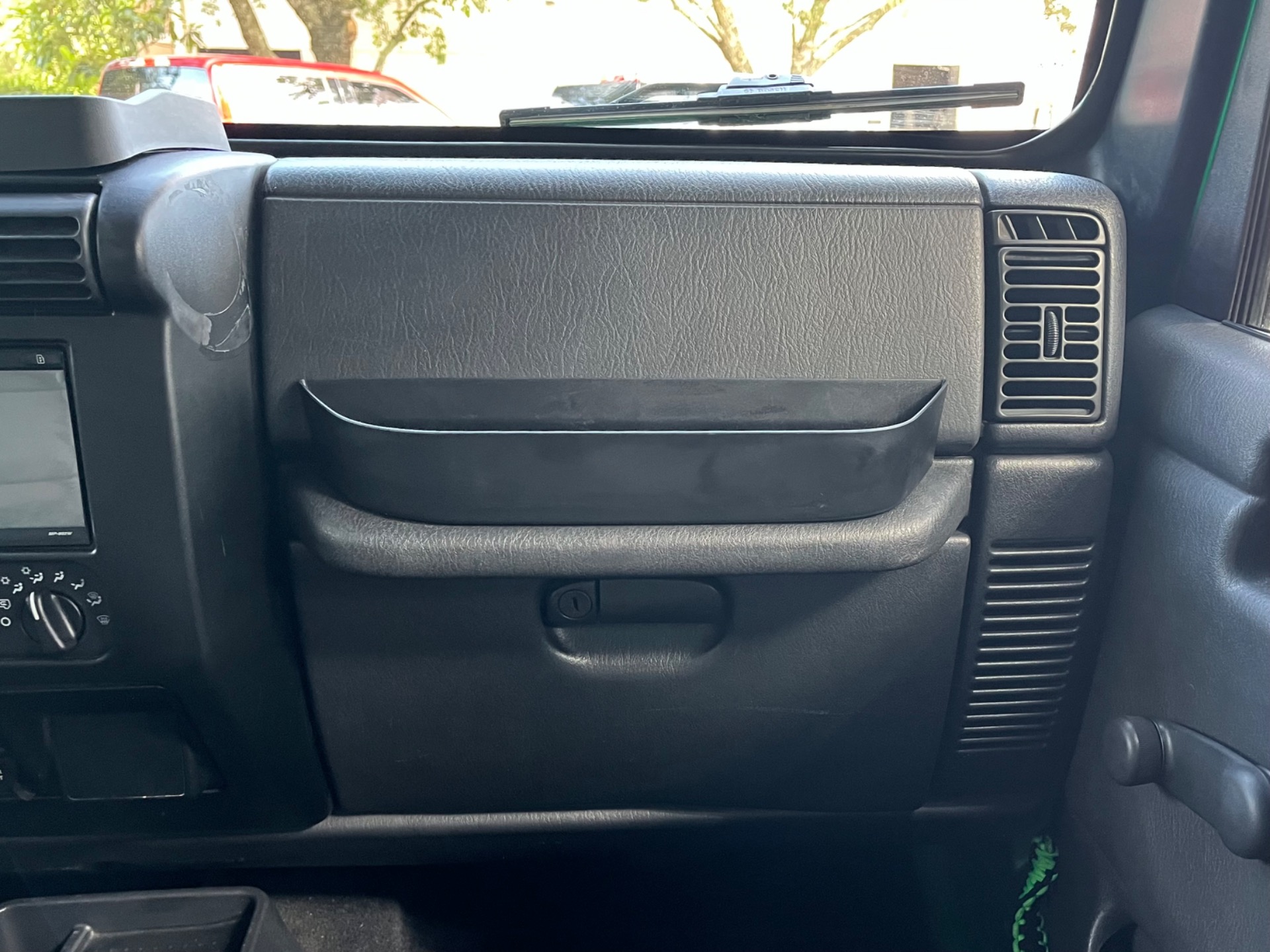 Used-2005-Jeep-Wrangler-X (22)