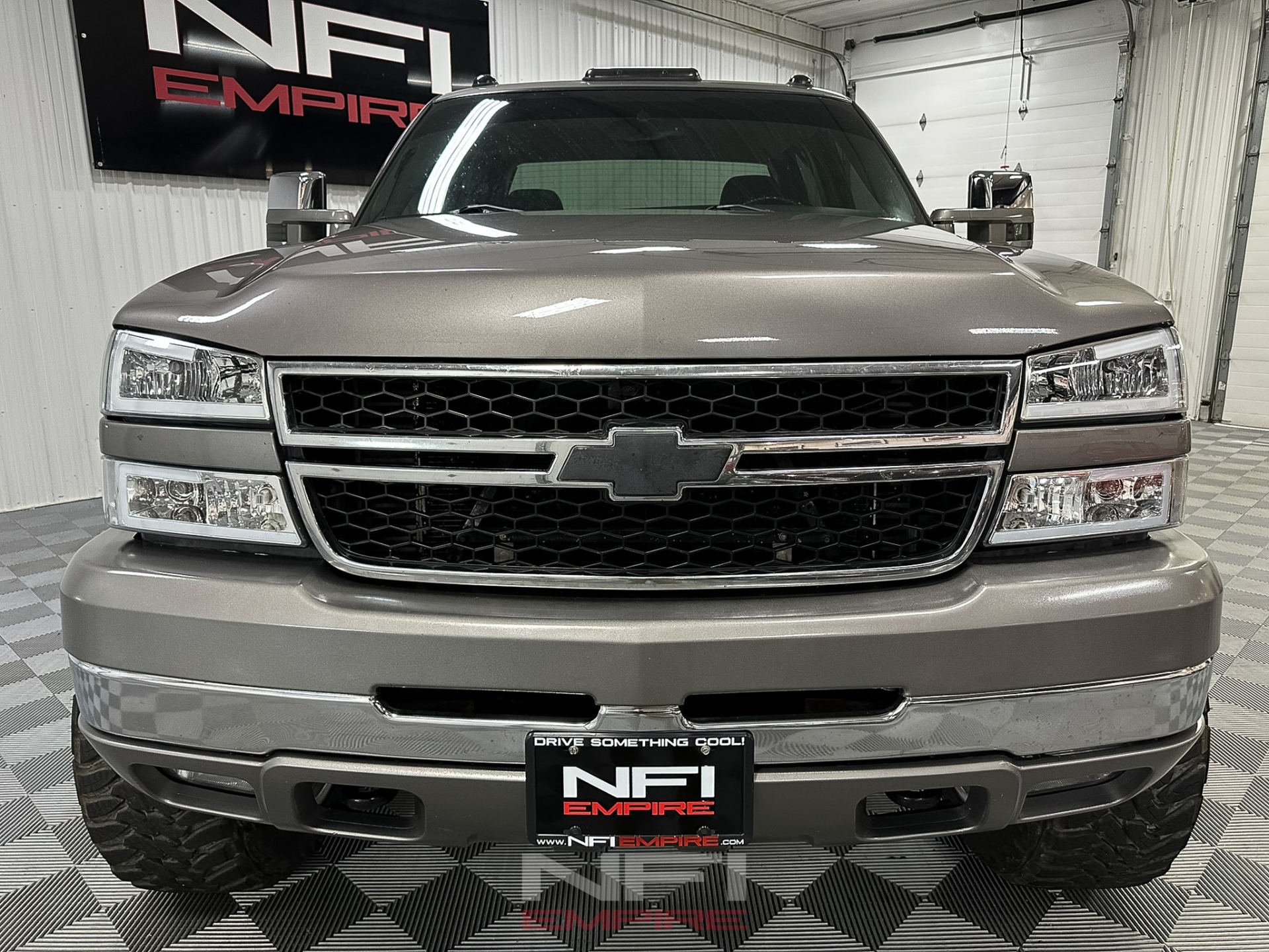 Used-2006-Chevrolet-Silverado-2500-HD-Crew-Cab-LT-Pickup-4D-6-12-ft-1748363068 (2)