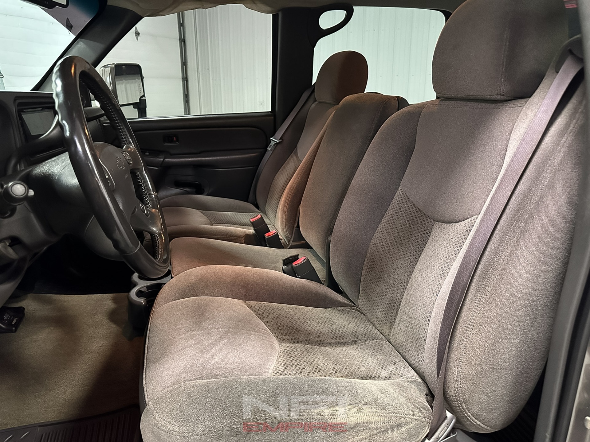 Used-2006-Chevrolet-Silverado-2500-HD-Crew-Cab-LT-Pickup-4D-6-12-ft-1748363120 (2)
