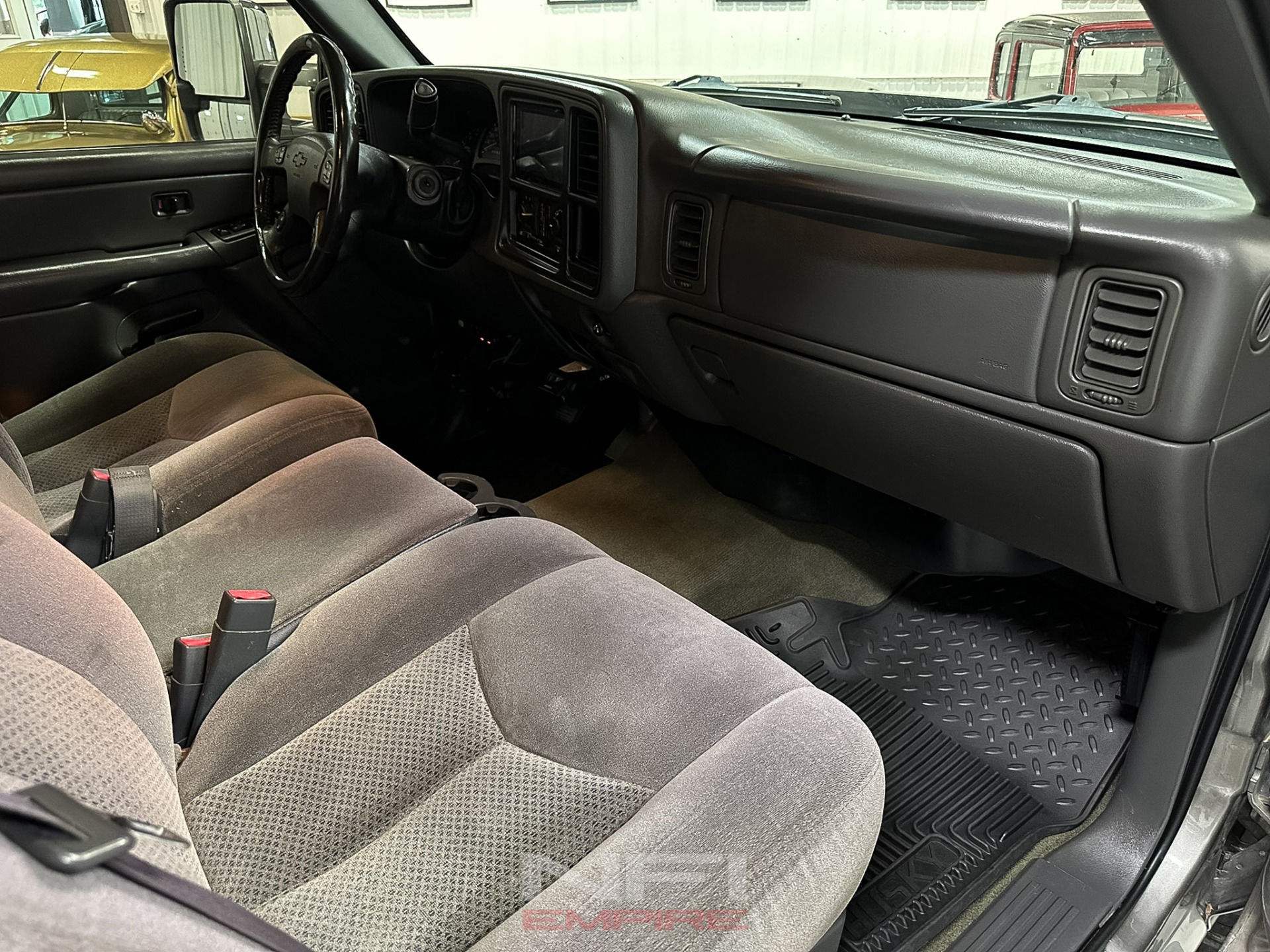 Used-2006-Chevrolet-Silverado-2500-HD-Crew-Cab-LT-Pickup-4D-6-12-ft-1748363120 (3)