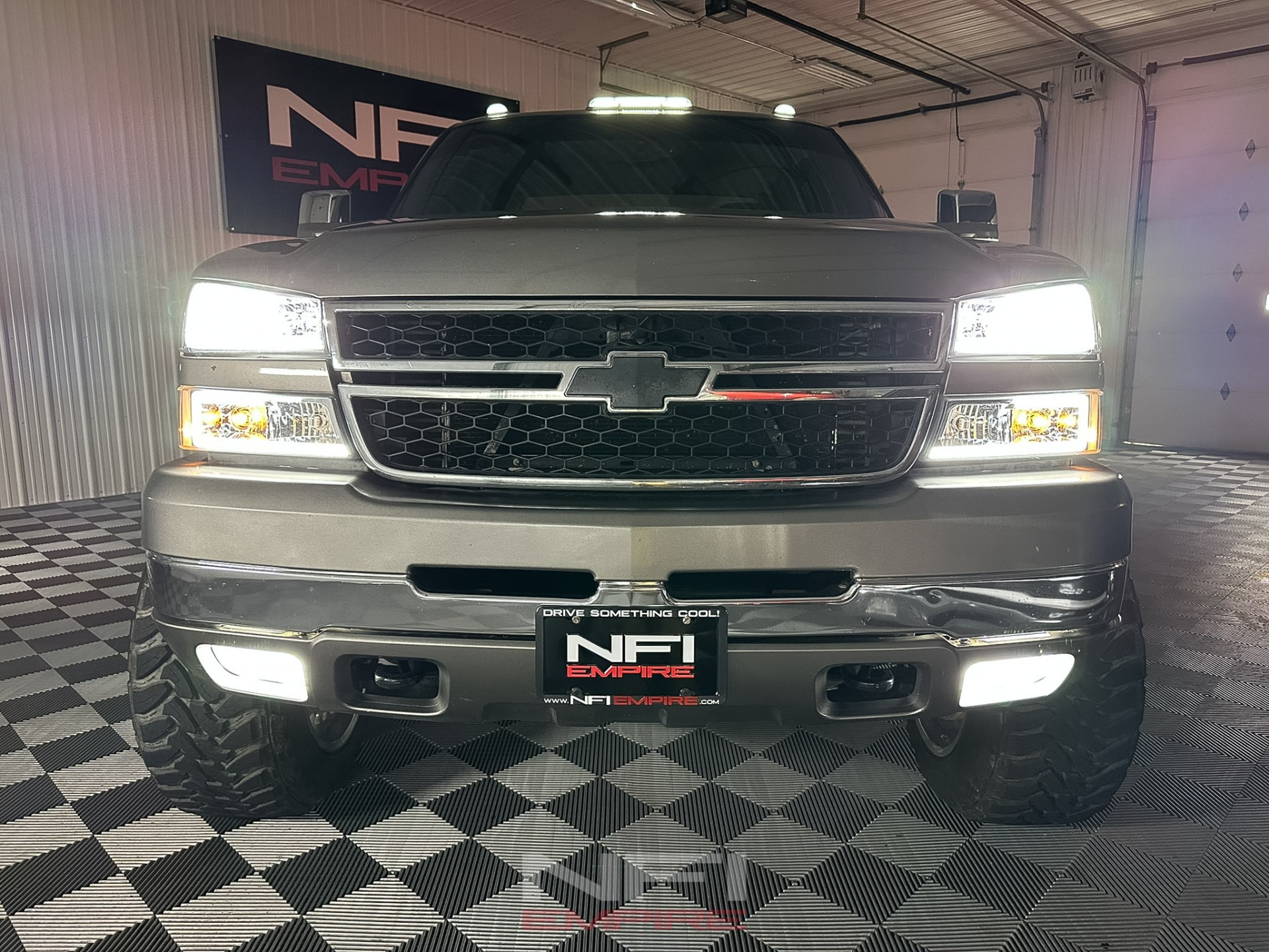 Used-2006-Chevrolet-Silverado-2500-HD-Crew-Cab-LT-Pickup-4D-6-12-ft-1748640617 (2)