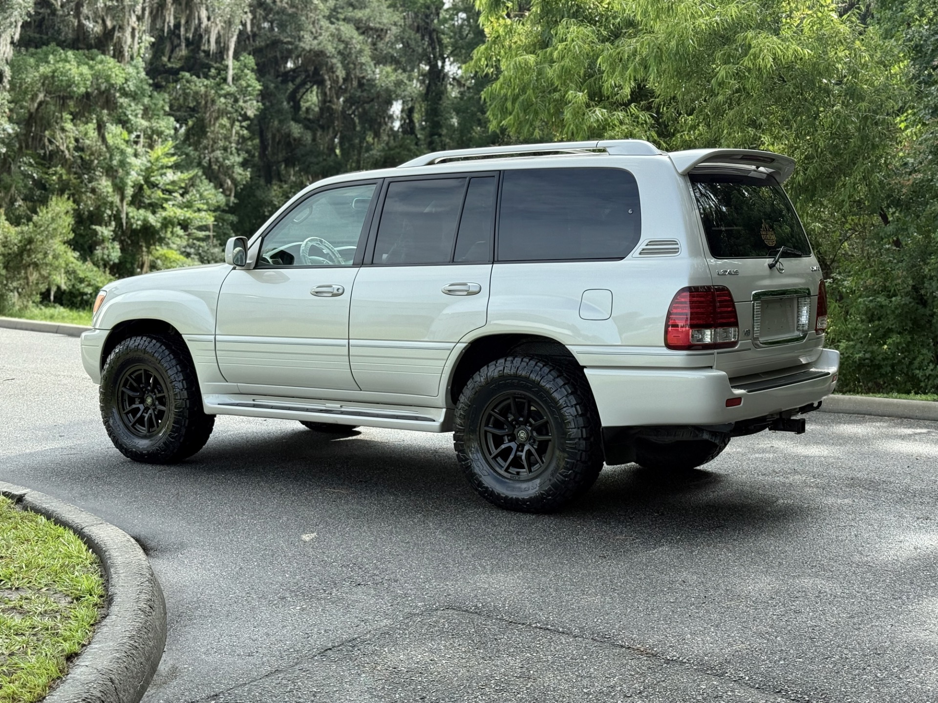 Used-2006-Lexus-LX-470-1-OWNER-CLEAN-CARFAX-1749087364 (1)