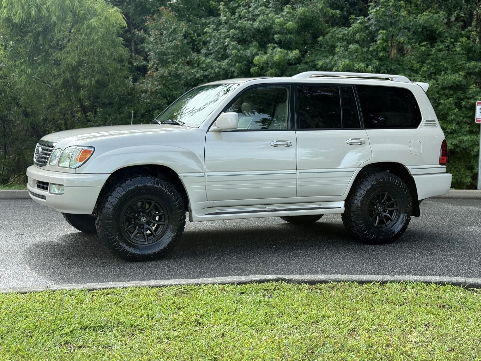 Used-2006-Lexus-LX-470-1-OWNER-CLEAN-CARFAX-1749087364