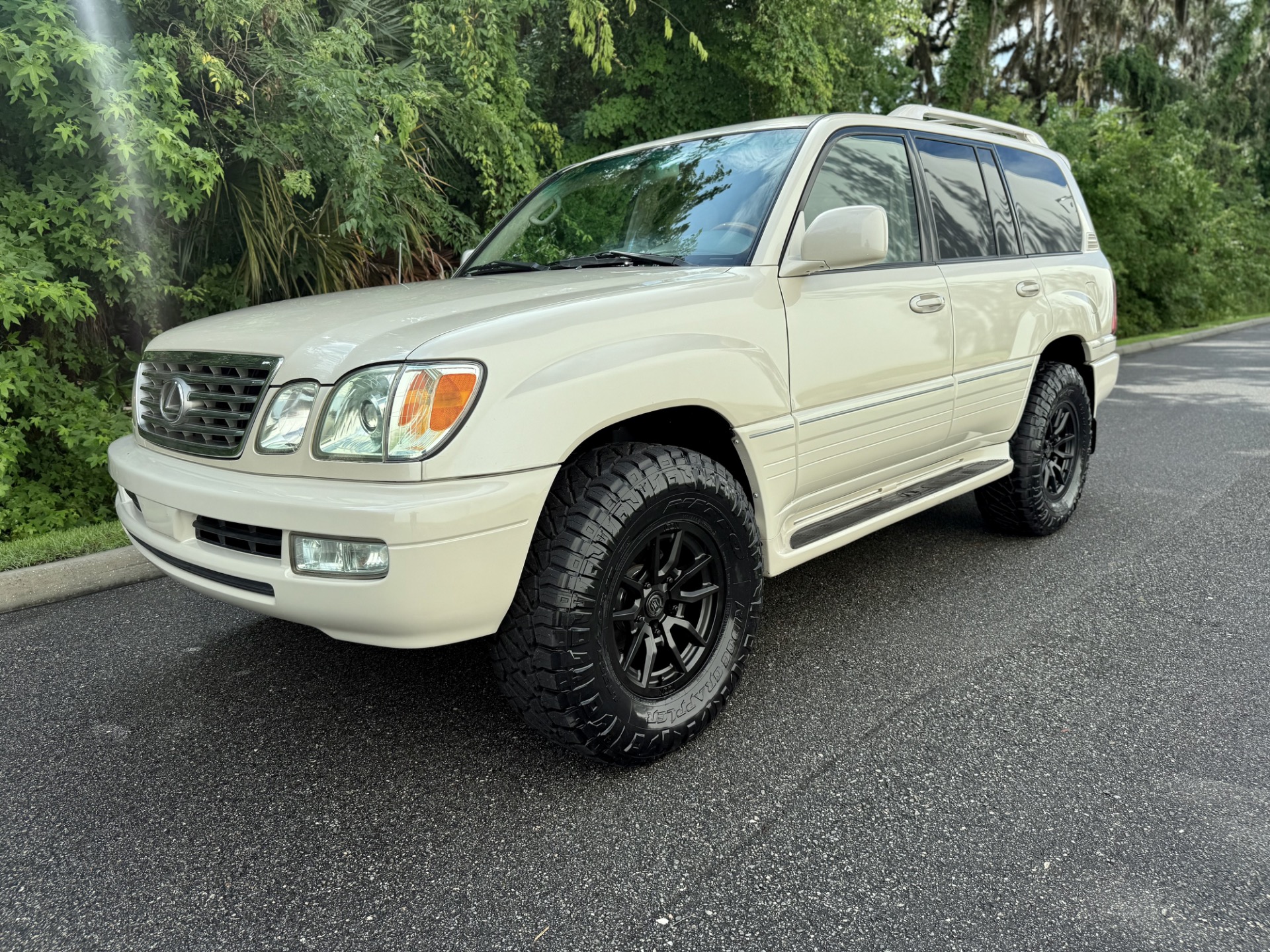 Used-2006-Lexus-LX-470-1-OWNER-CLEAN-CARFAX-1749087366 (2)