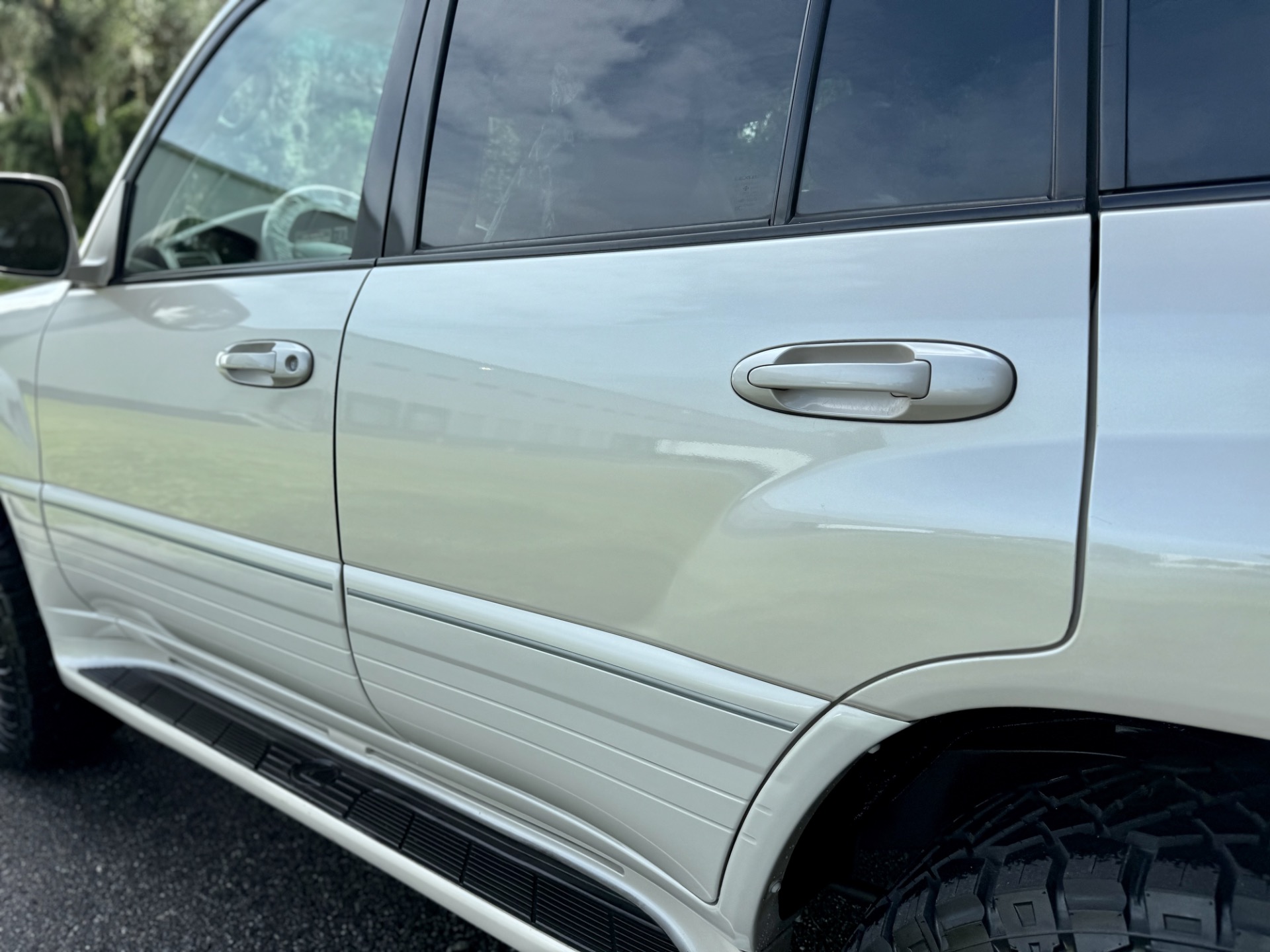 Used-2006-Lexus-LX-470-1-OWNER-CLEAN-CARFAX-1749087367 (2)