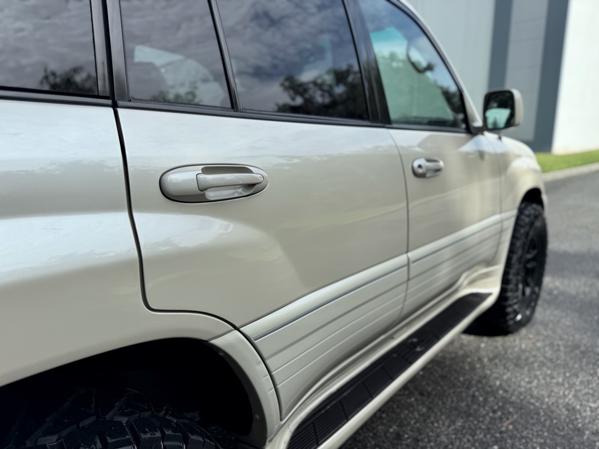 Used-2006-Lexus-LX-470-1-OWNER-CLEAN-CARFAX-1749087368 (2)