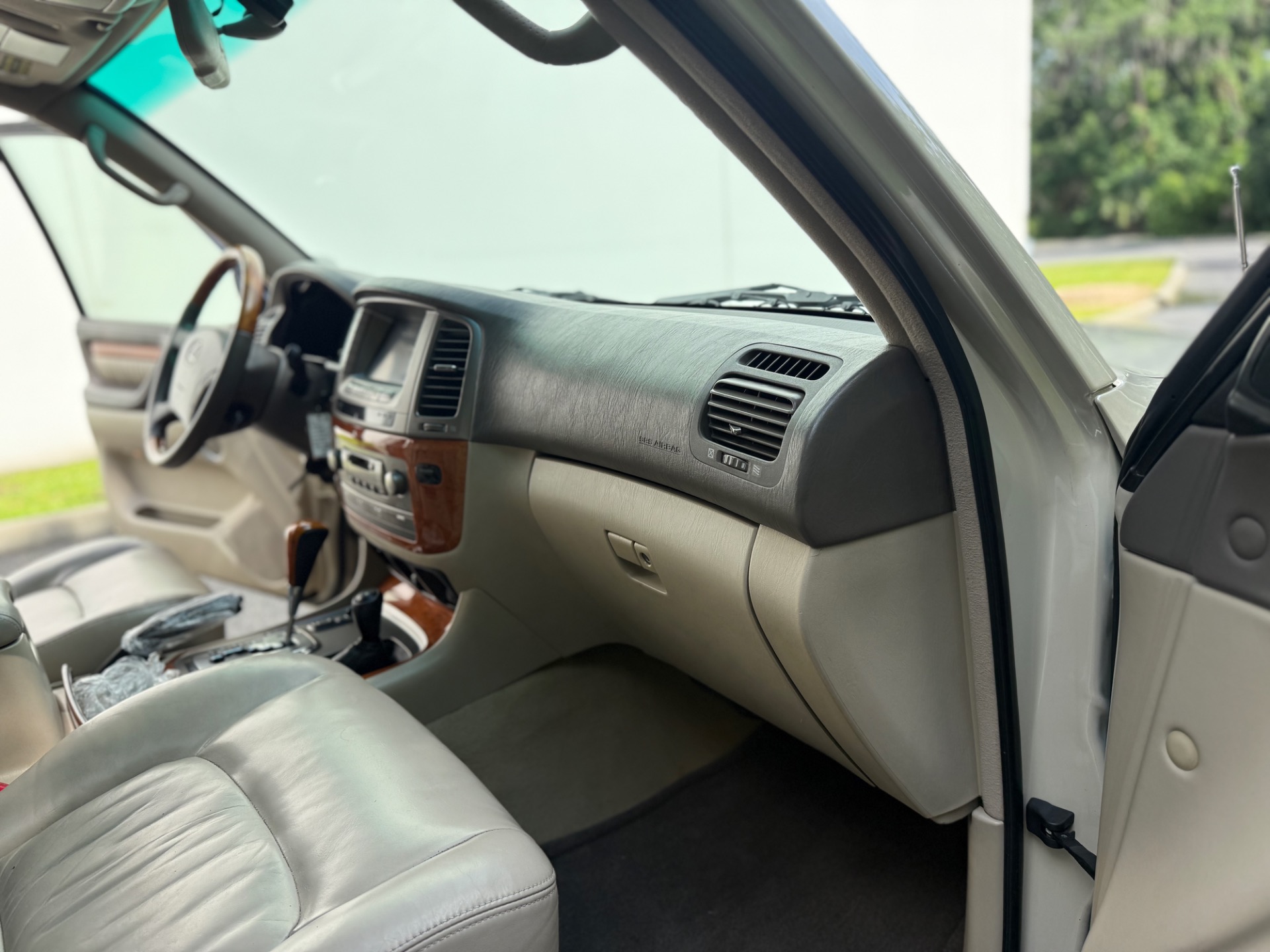 Used-2006-Lexus-LX-470-1-OWNER-CLEAN-CARFAX-1749087369 (2)