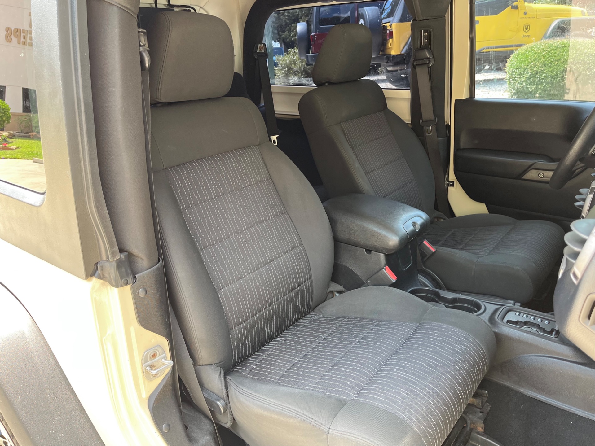 Used-2011-Jeep-Wrangler-Sport (21)