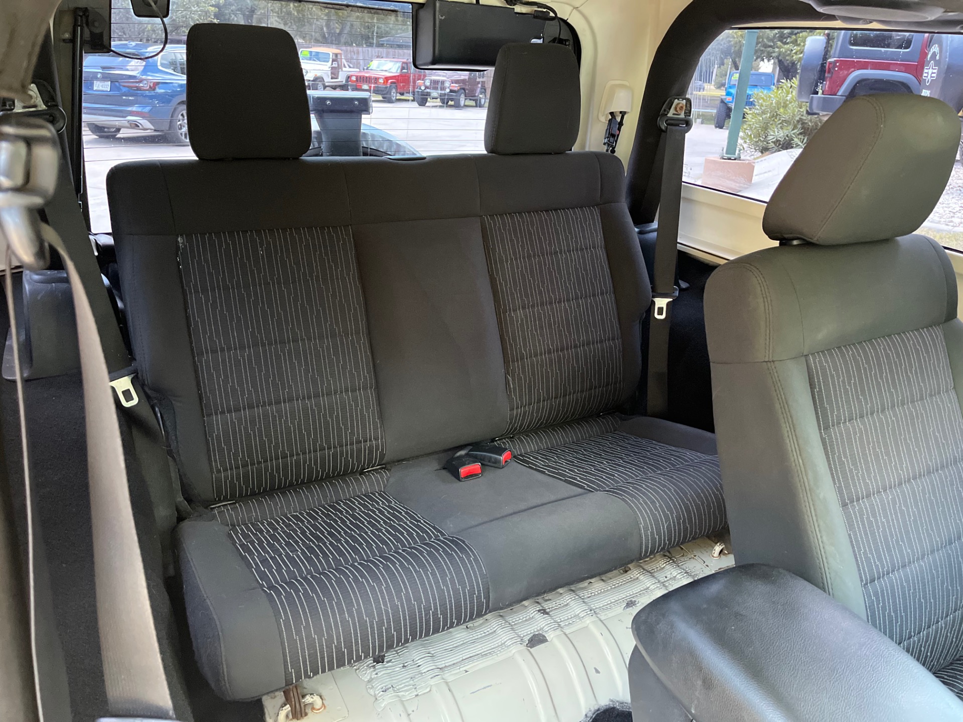 Used-2011-Jeep-Wrangler-Sport (22)