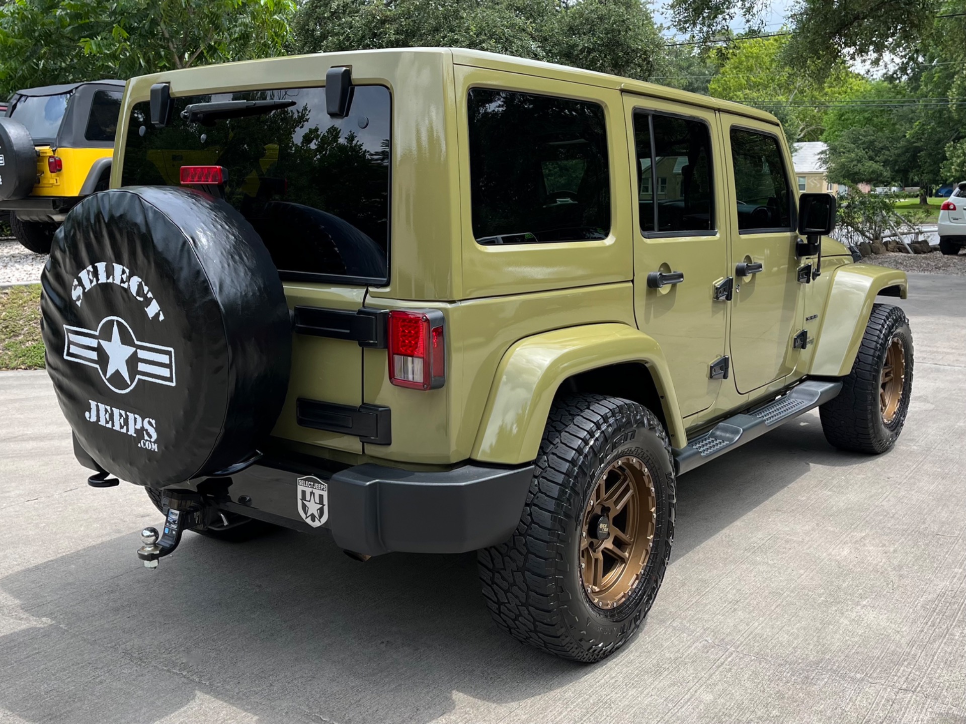 Used-2013-Jeep-Wrangler-Unlimited-Sahara (8)
