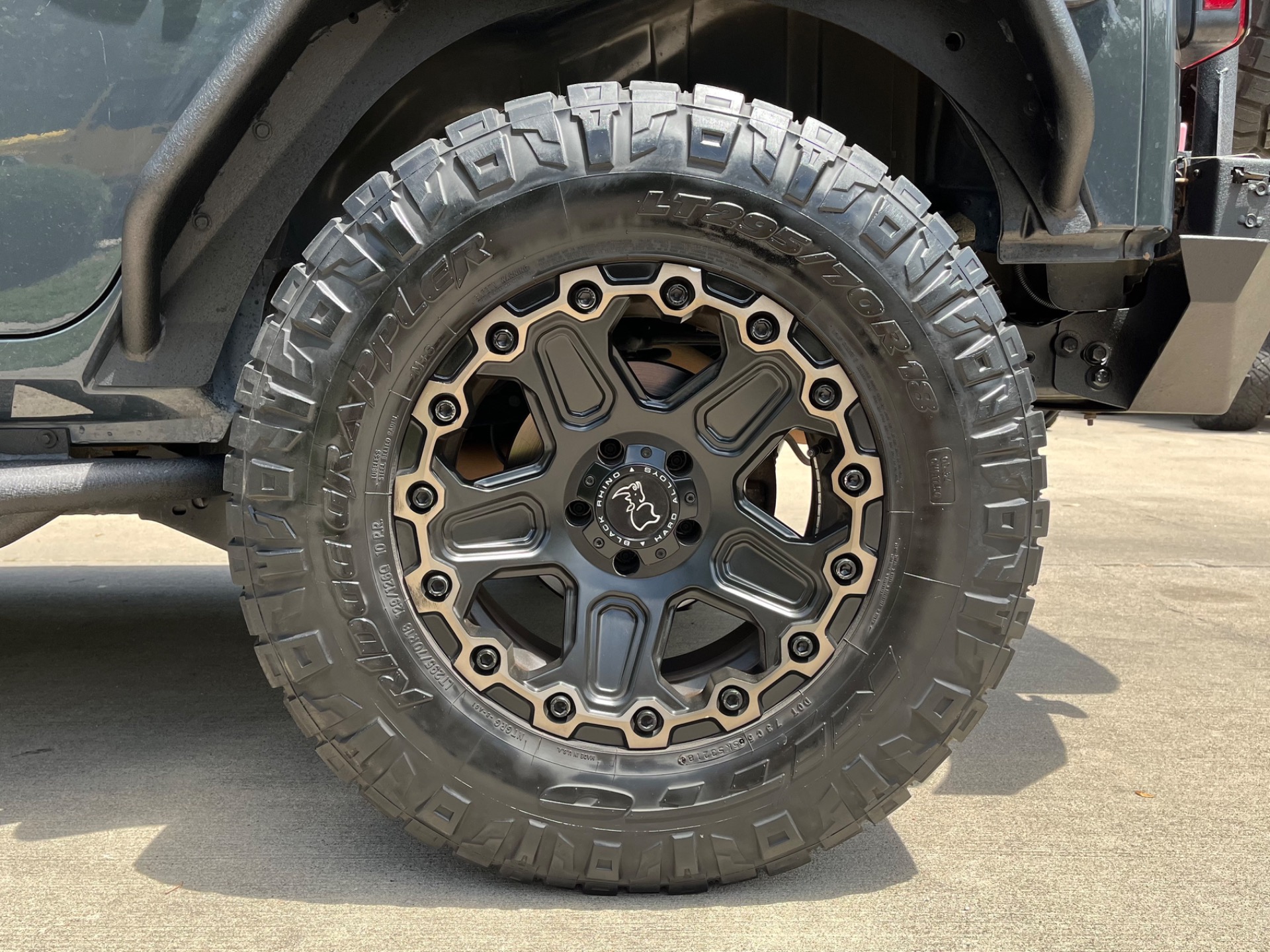 Used-2016-Jeep-Wrangler-Unlimited-Sahara (7)