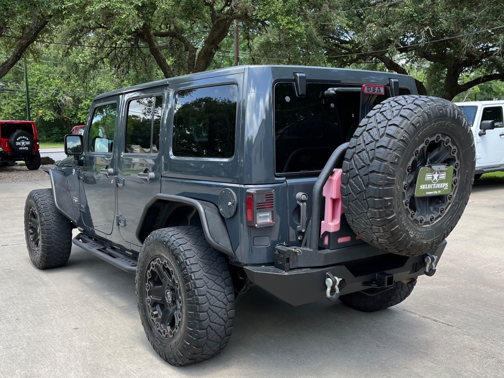 Used-2016-Jeep-Wrangler-Unlimited-Sahara (8)