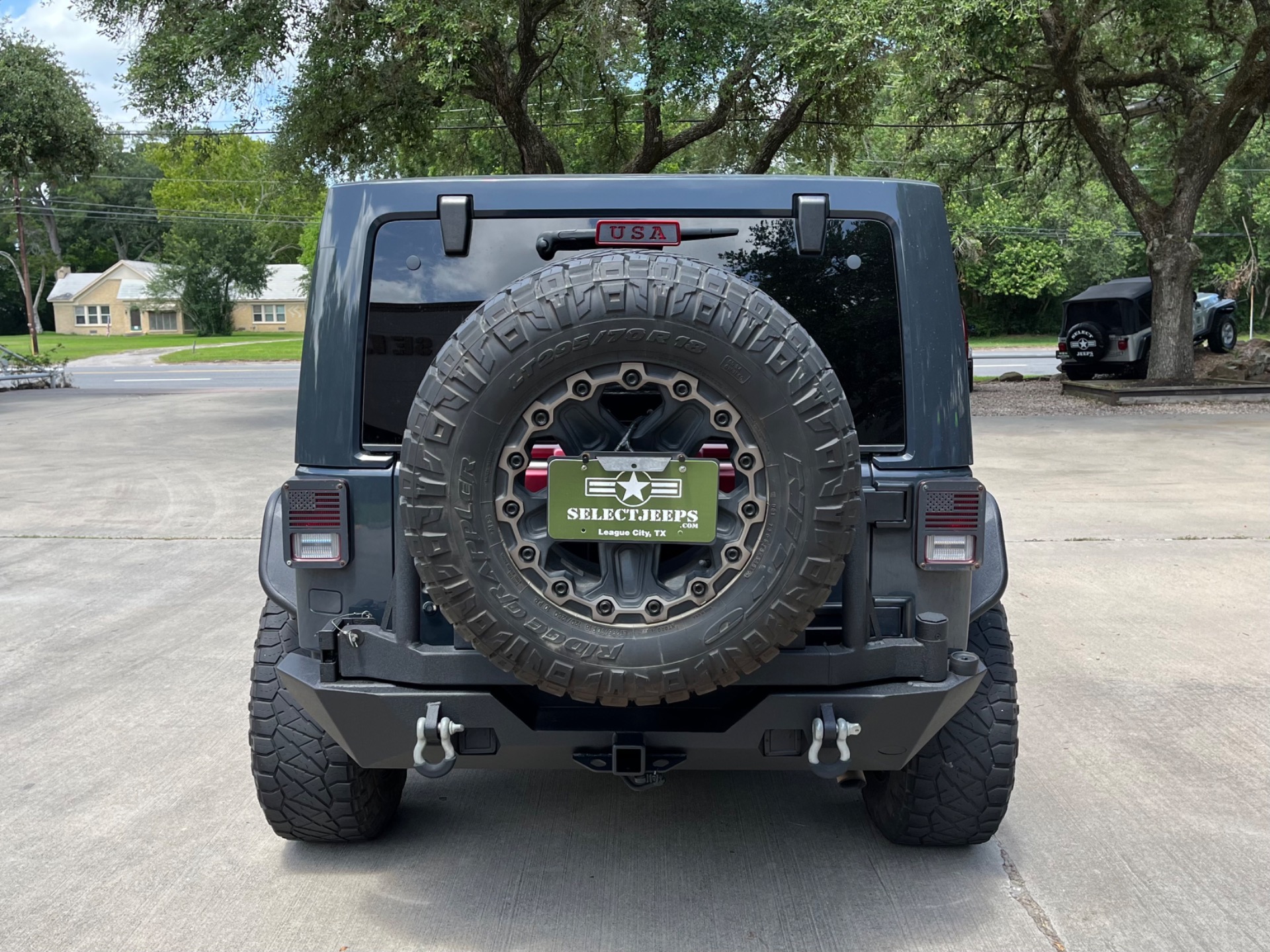 Used-2016-Jeep-Wrangler-Unlimited-Sahara (9)