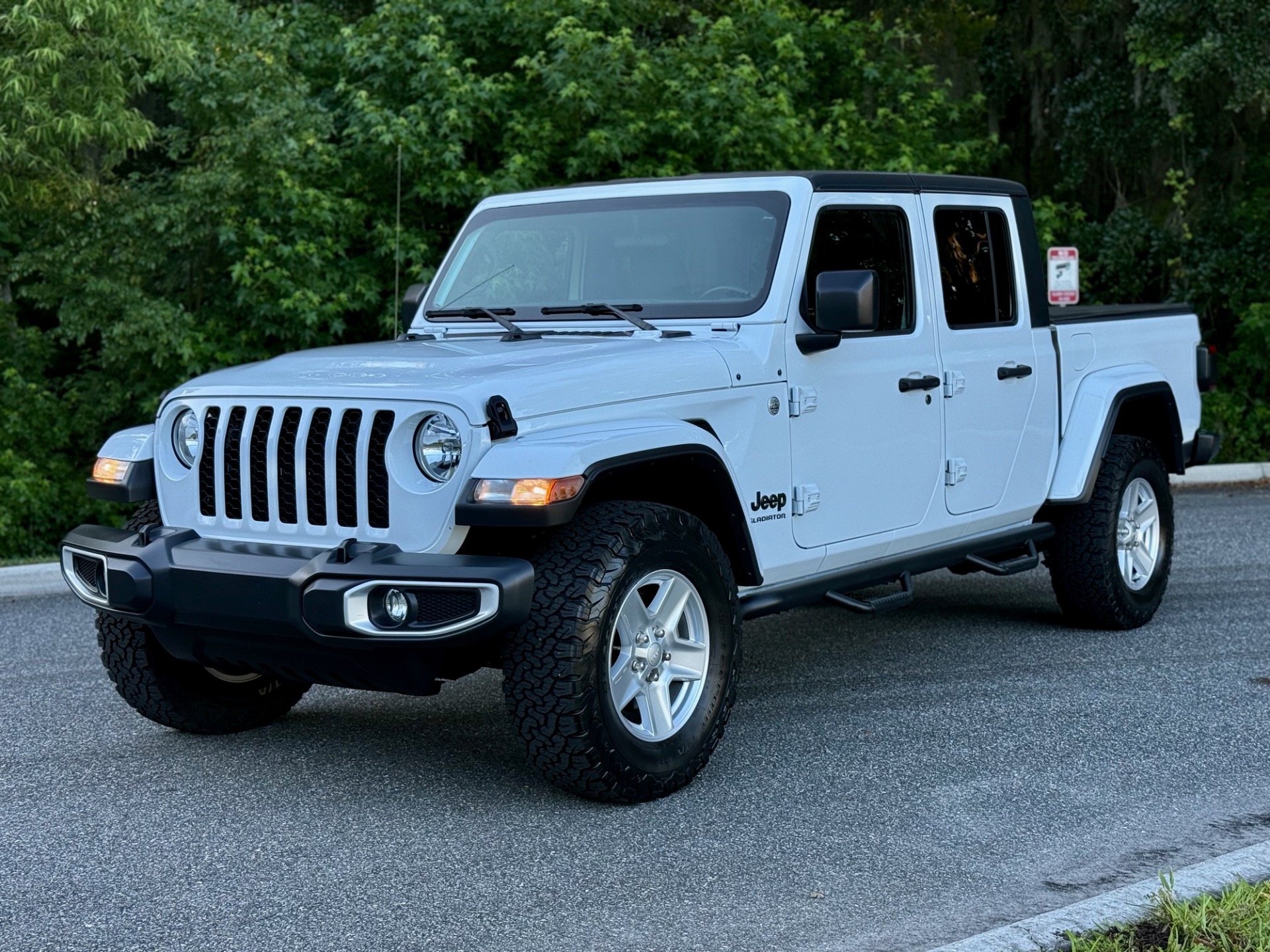 Used-2021-Jeep-Gladiator-Sport-1747266027