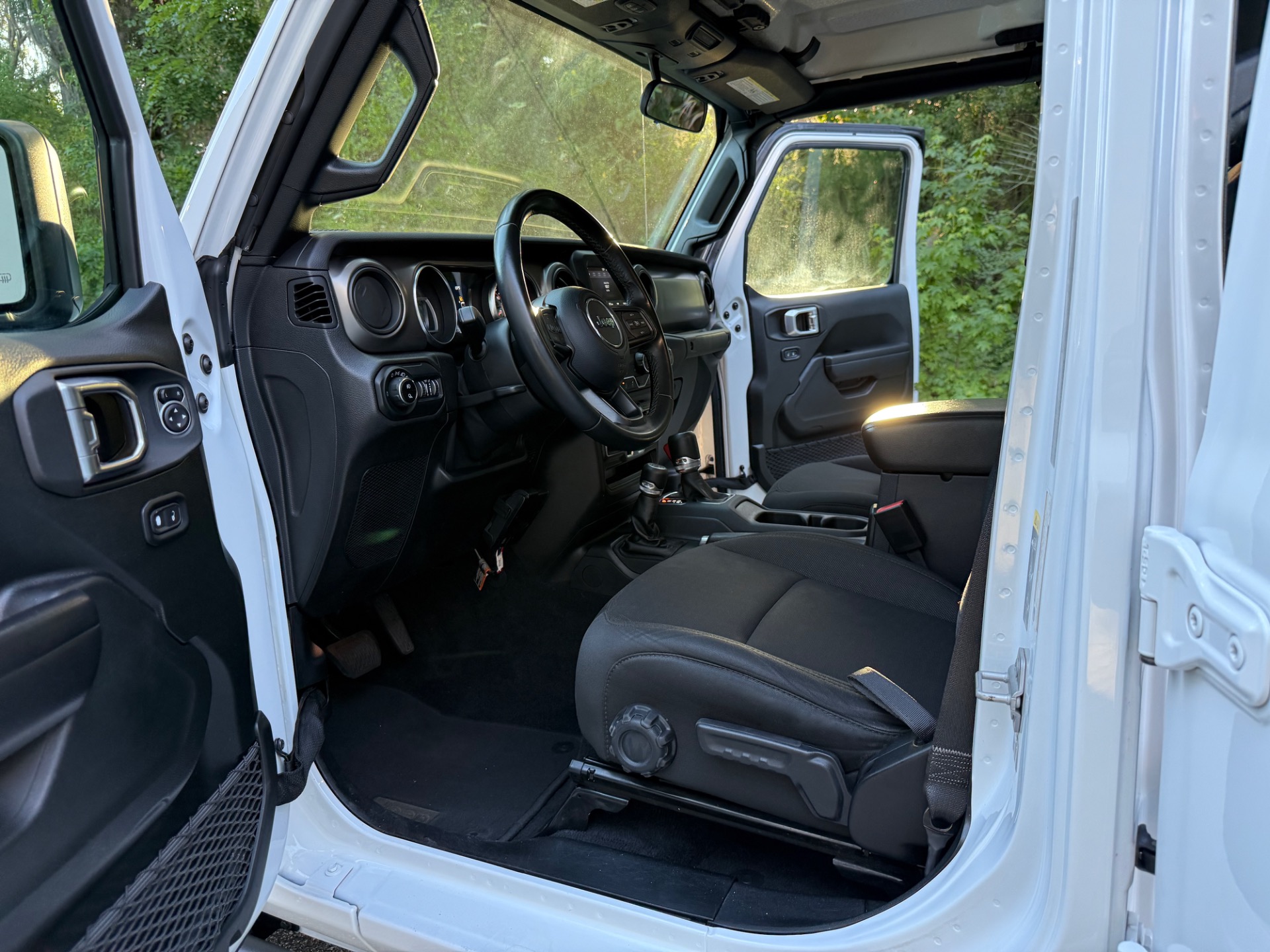 Used-2021-Jeep-Gladiator-Sport-1747266037