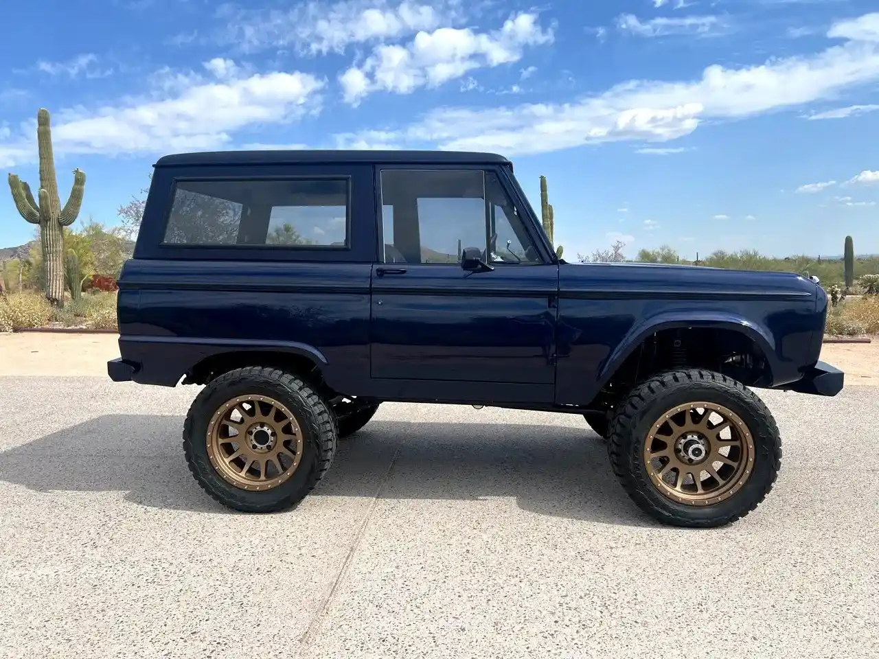 custom-1976-ford-bronco-for-sale-scottsdale-az-16