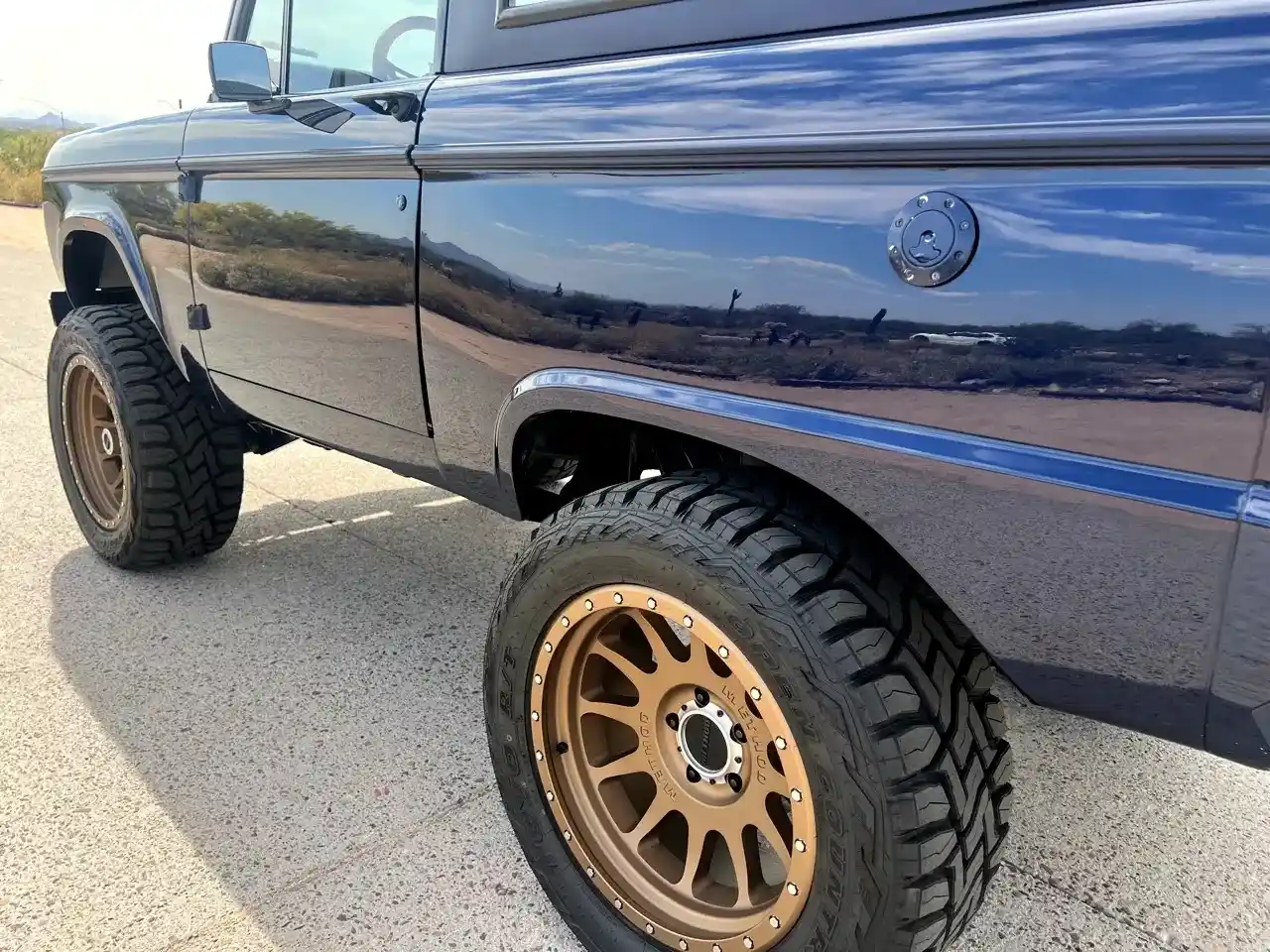 custom-1976-ford-bronco-for-sale-scottsdale-az-27