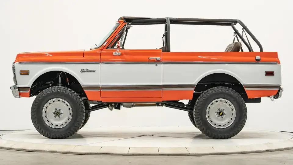 hugger-orange-1969-chevrolet-k5-blazer-for-sale-velocity-restorations-1