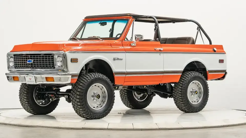 hugger-orange-1969-chevrolet-k5-blazer-for-sale-velocity-restorations-3