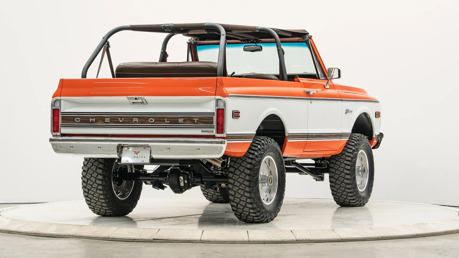 hugger-orange-1969-chevrolet-k5-blazer-for-sale-velocity-restorations-44