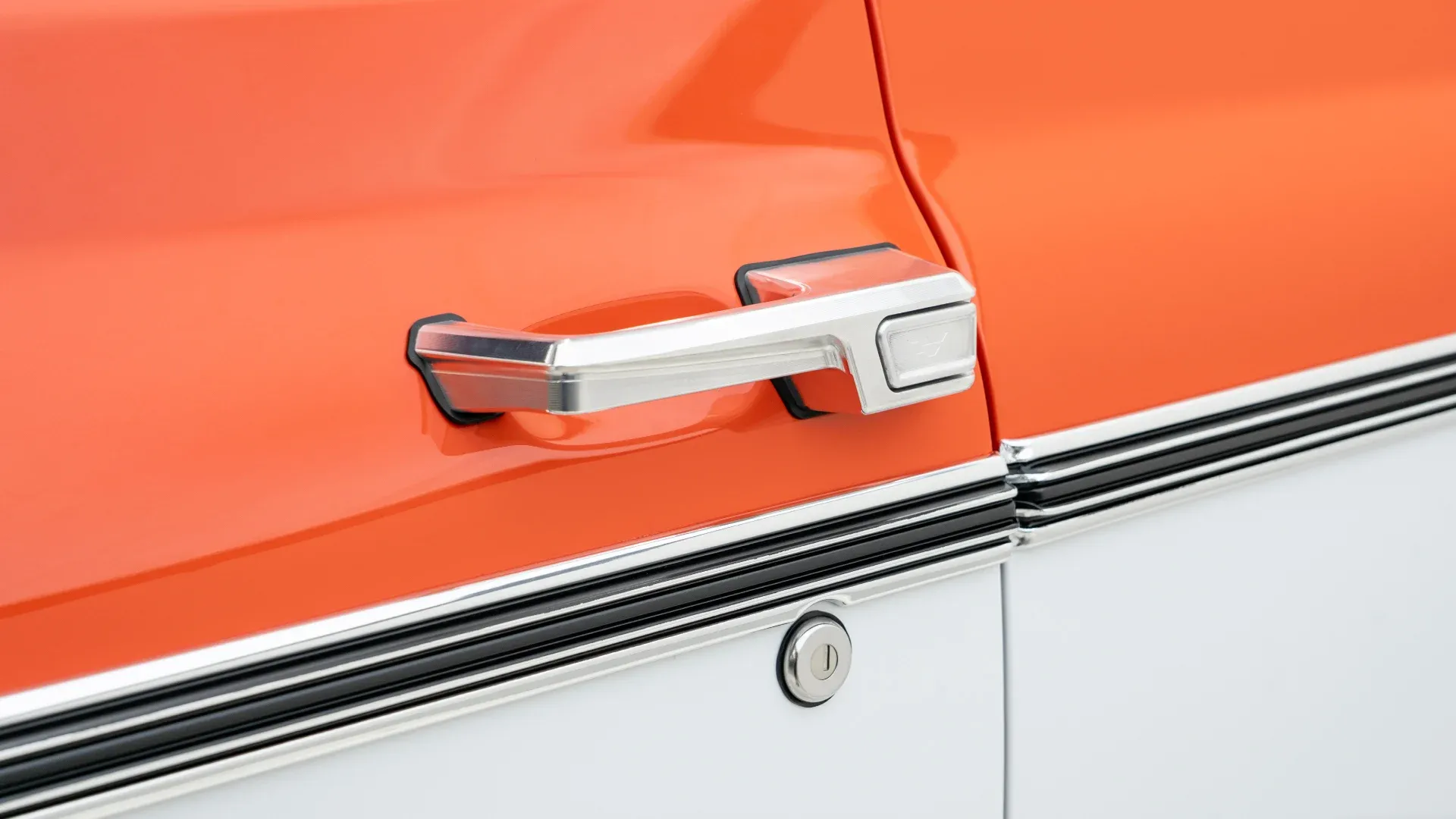 hugger-orange-1969-chevrolet-k5-blazer-for-sale-velocity-restorations-60