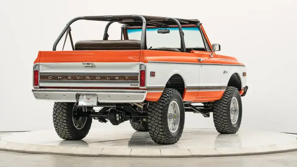 hugger-orange-1969-chevrolet-k5-blazer-for-sale-velocity-restorations-9