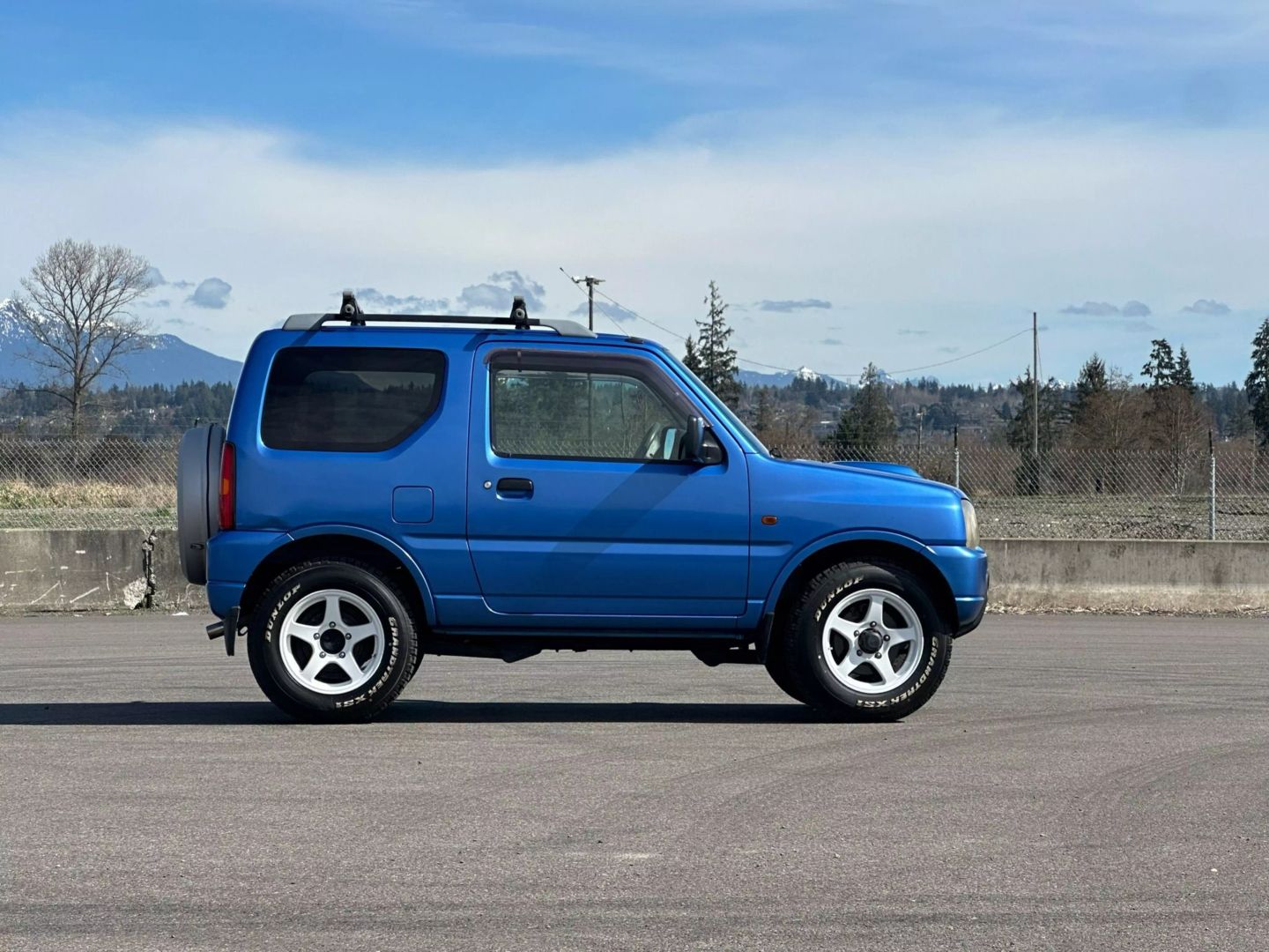 mazda-az-offroad-for-sale-04