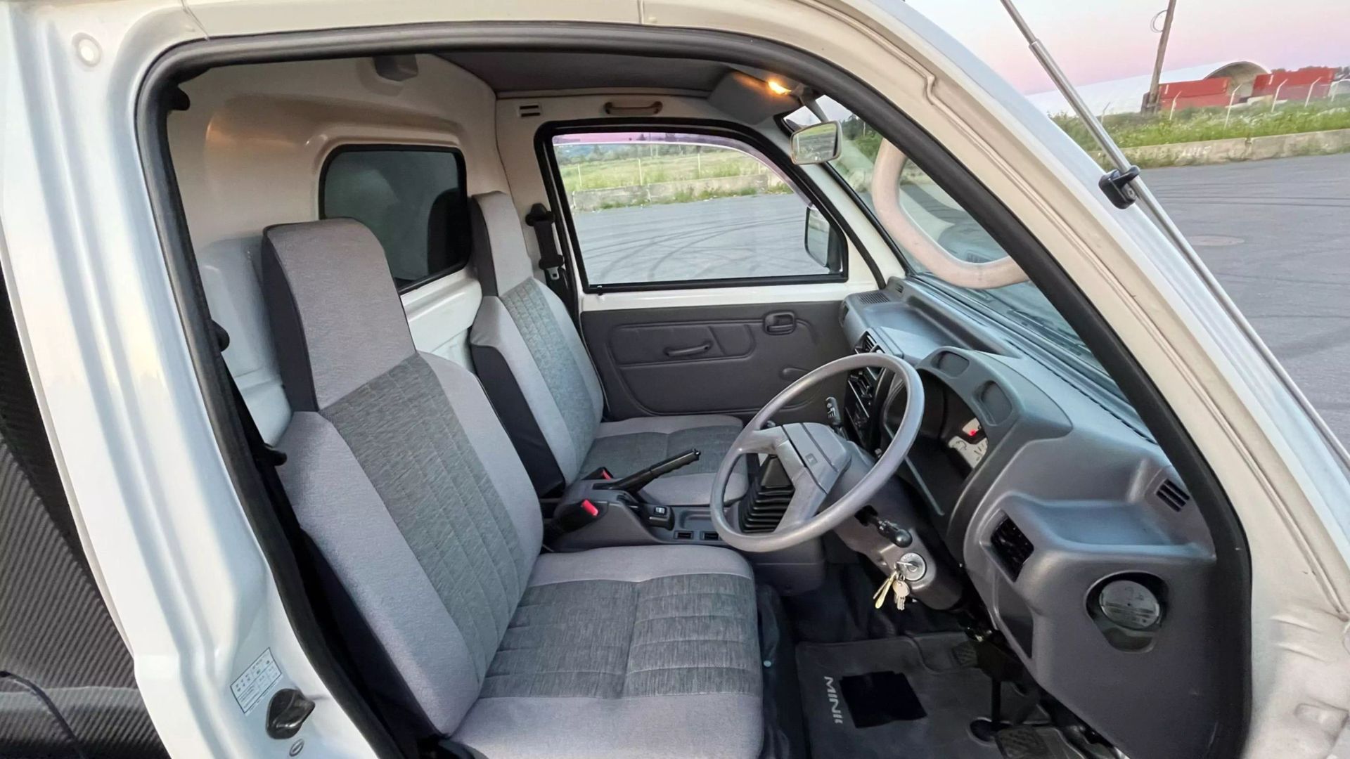 mitsubishi-minicab-micro-for-sale-19