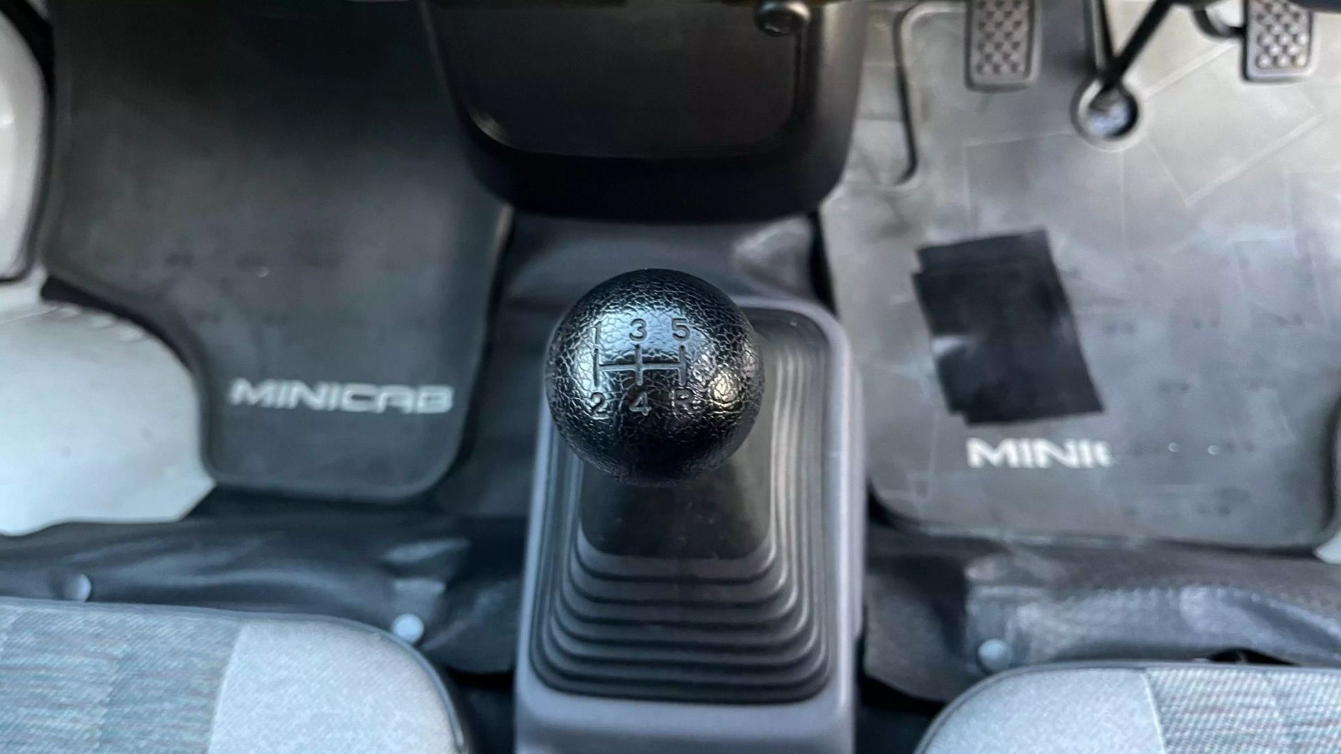 mitsubishi-minicab-micro-for-sale-21