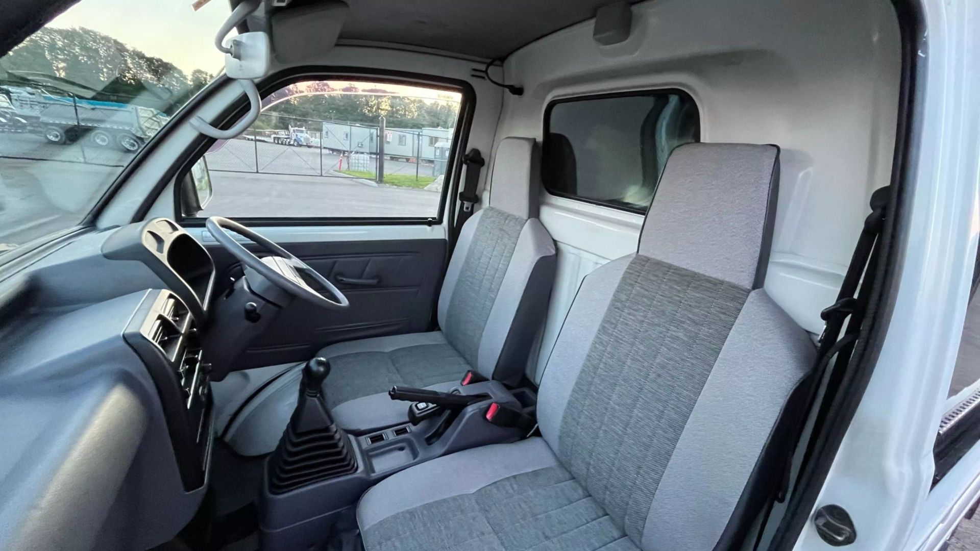 mitsubishi-minicab-micro-for-sale-33