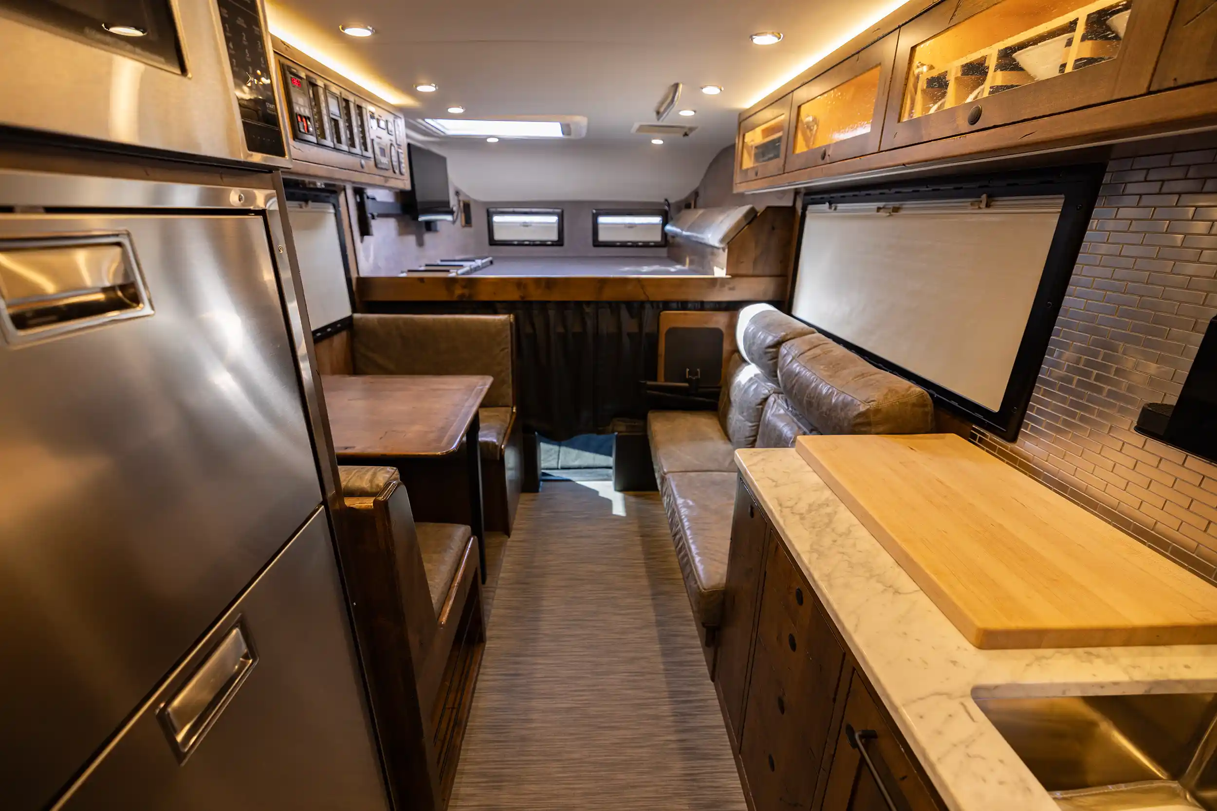 pre-roamed-earthroamer-200-for-sale-10