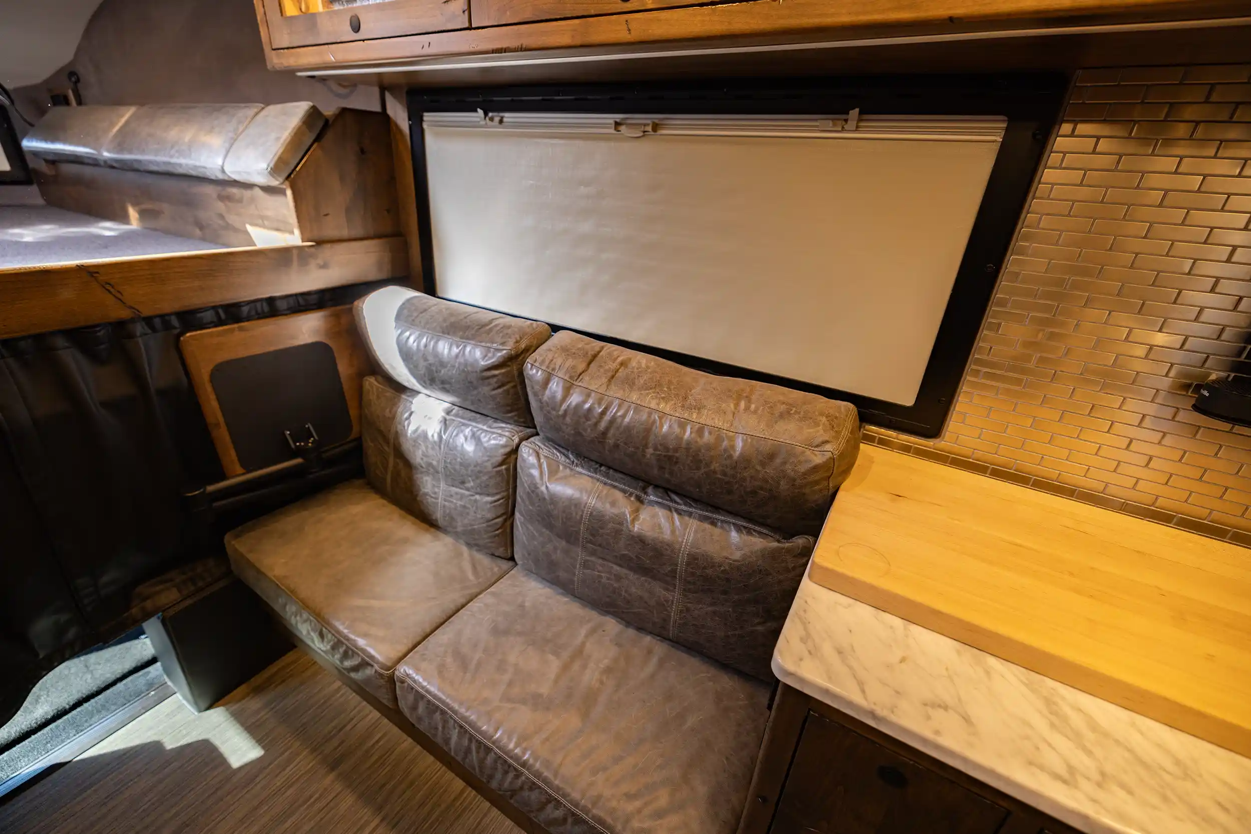 pre-roamed-earthroamer-200-for-sale-12