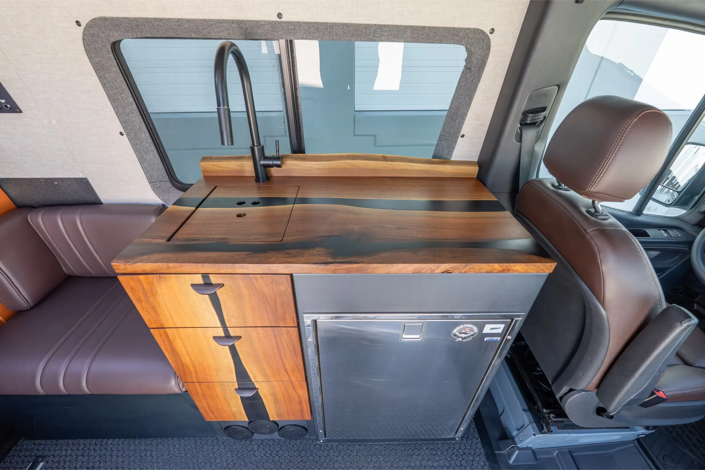 preowned-2023-sundance-kid-pro-x-mercedes-benz-sprinter-van-for-sale-off-highway-van-11