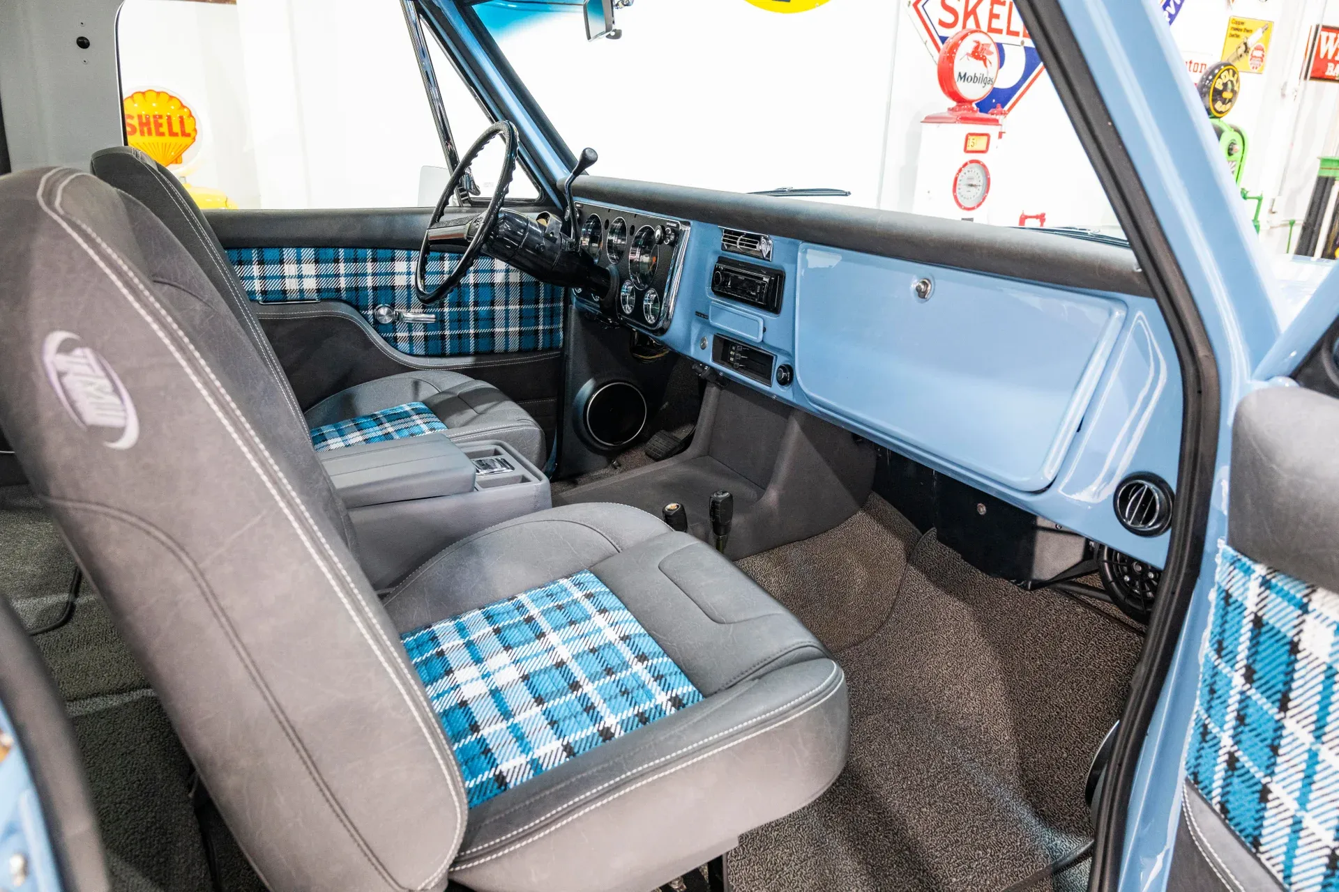 restored-1970-chevrolet-k5-blazer-for-sale-130