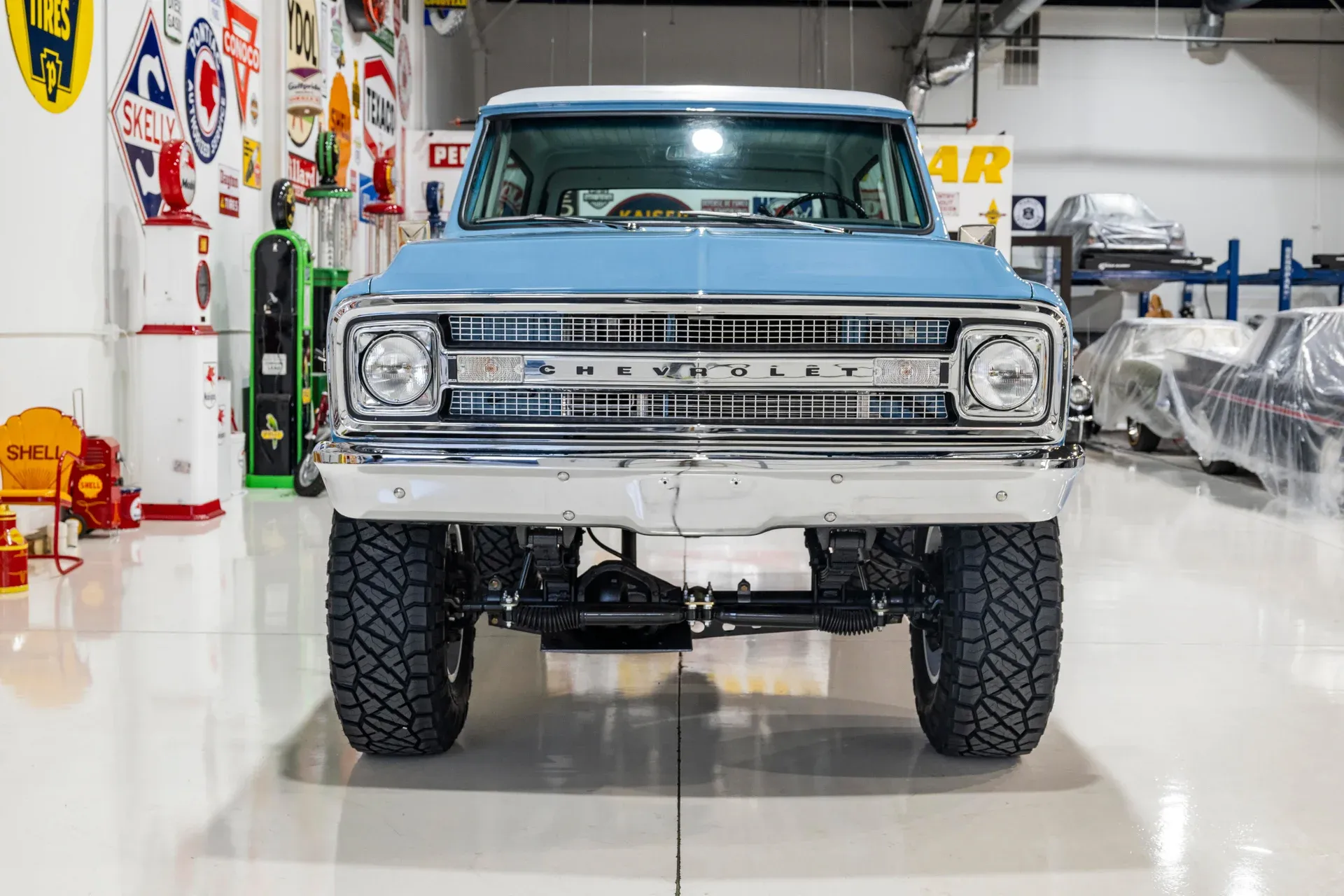 restored-1970-chevrolet-k5-blazer-for-sale-23