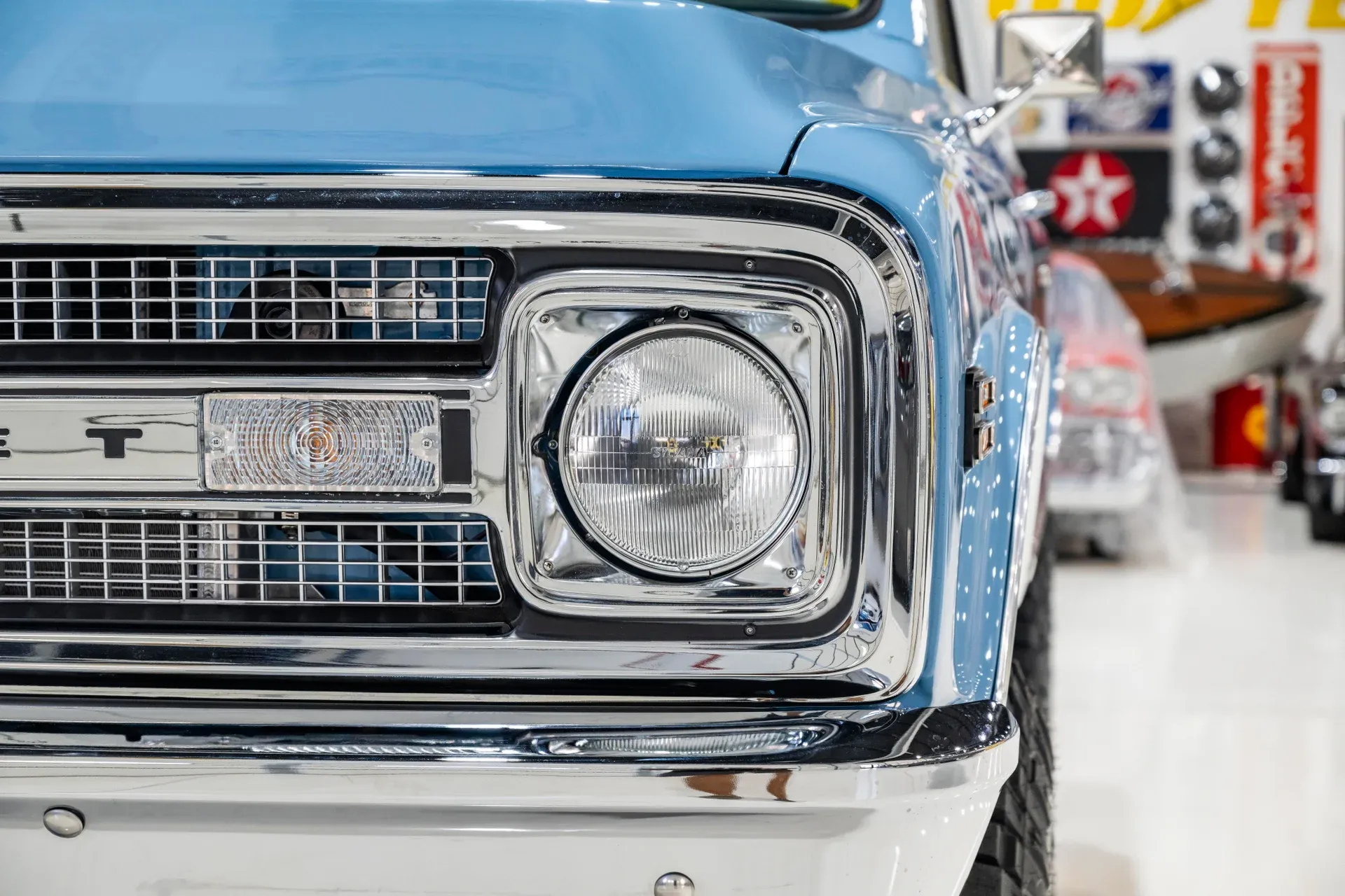 restored-1970-chevrolet-k5-blazer-for-sale-24