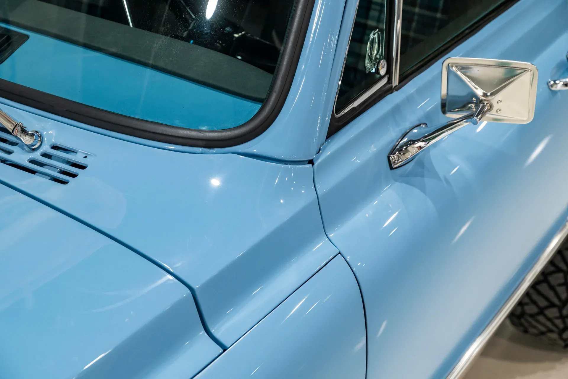 restored-1970-chevrolet-k5-blazer-for-sale-33