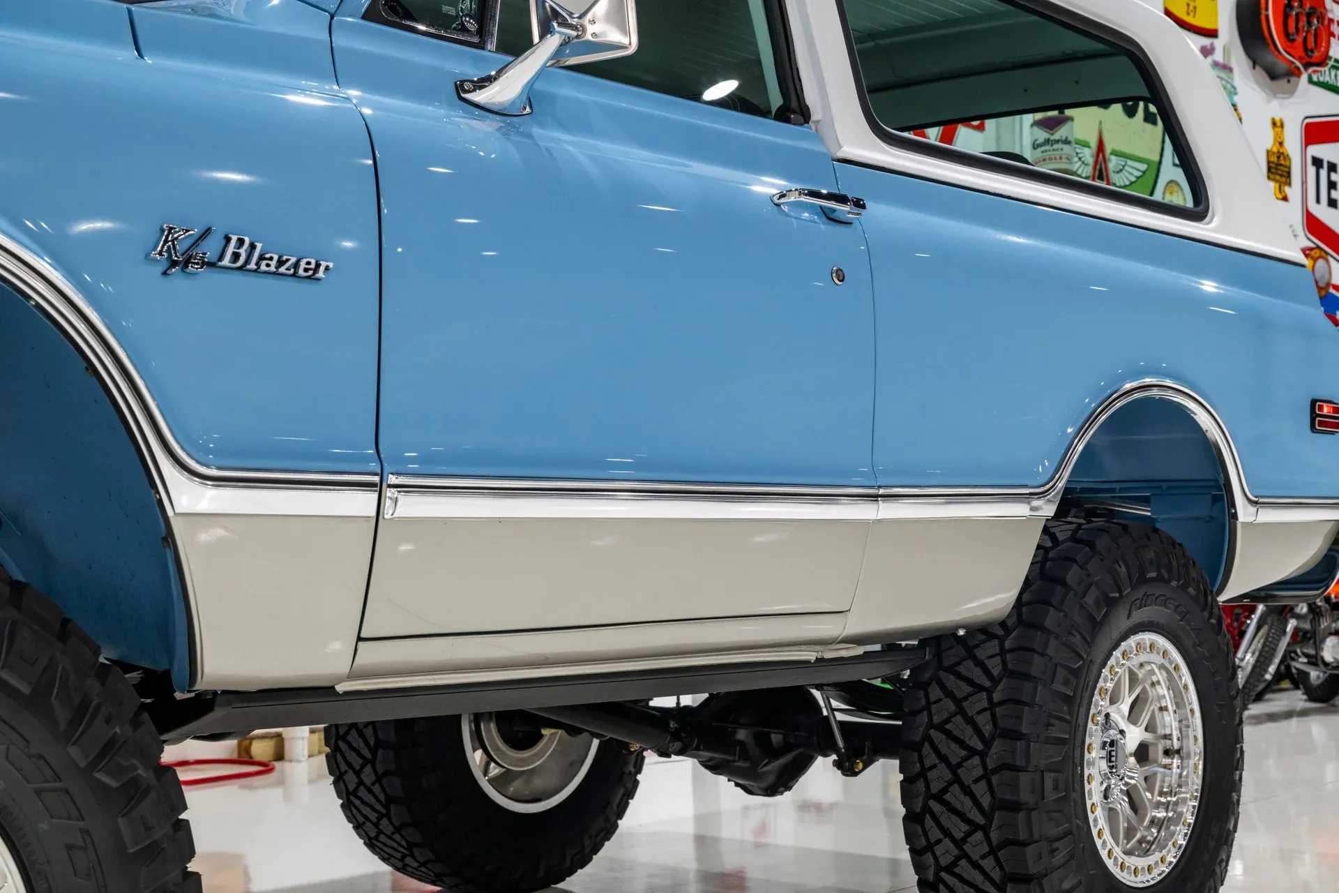 restored-1970-chevrolet-k5-blazer-for-sale-42