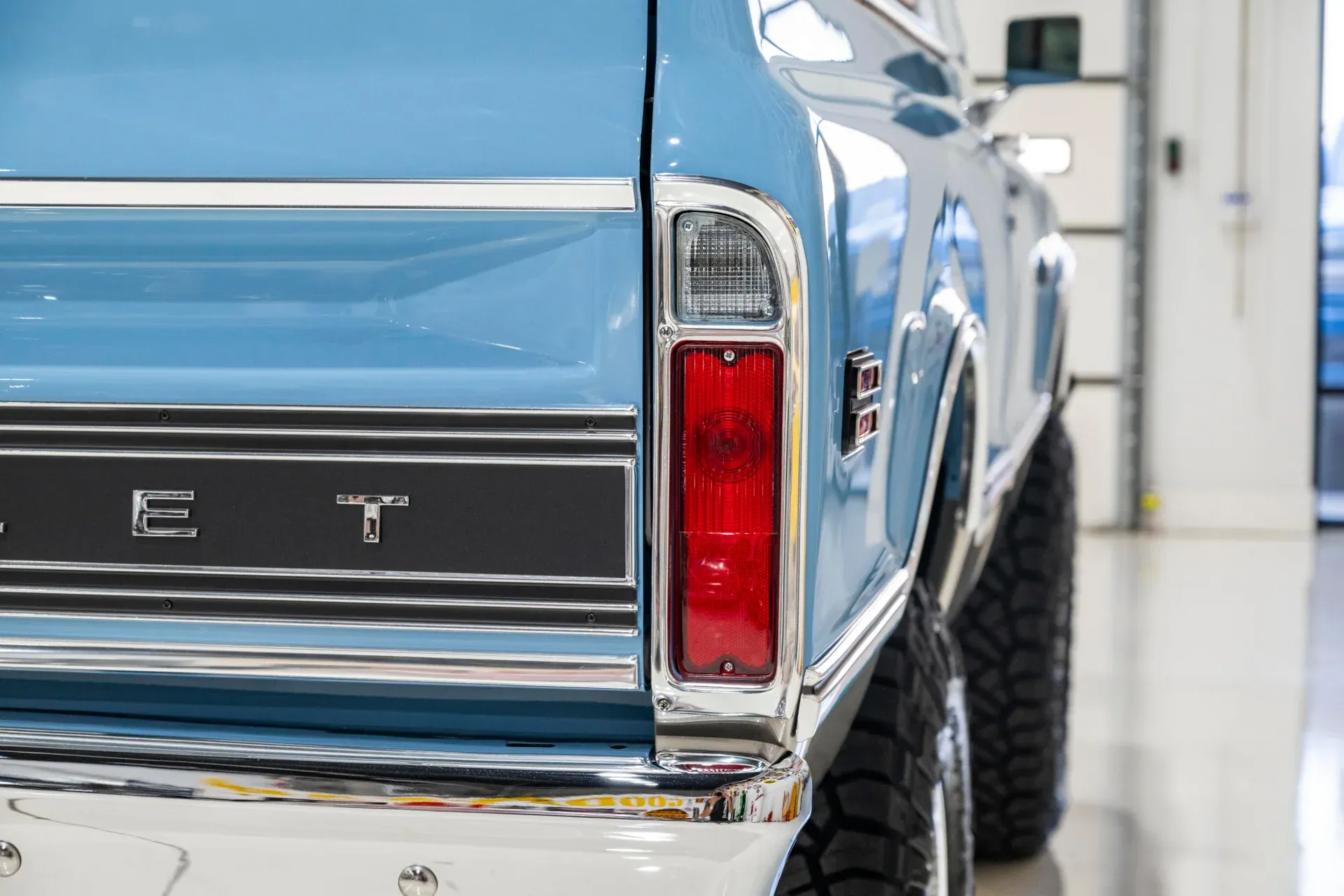 restored-1970-chevrolet-k5-blazer-for-sale-50