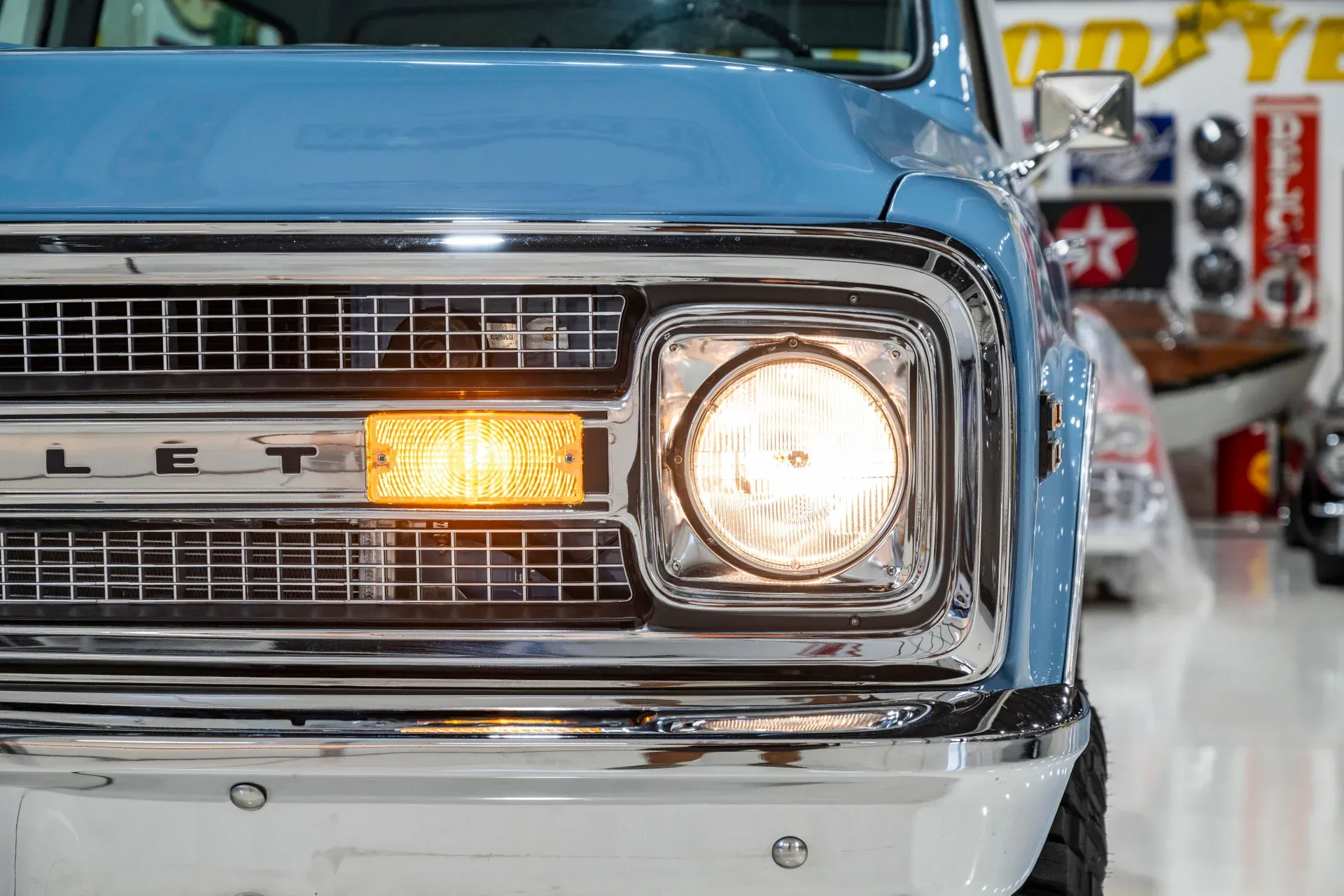 restored-1970-chevrolet-k5-blazer-for-sale-57