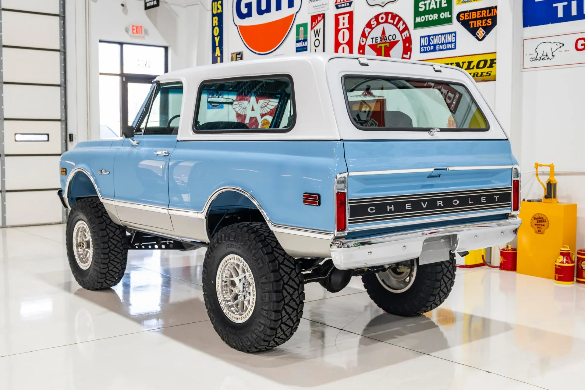 restored-1970-chevrolet-k5-blazer-for-sale-7